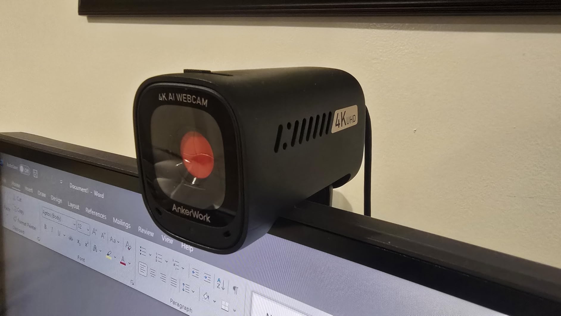 Anker AnkerWork C310 Webcam, 4K Webcam, 12 Megapixel, AI Auto Focus, AI Framing, AI Noise Canceling Mic, 1080p@60FPS HDR customer photo 2