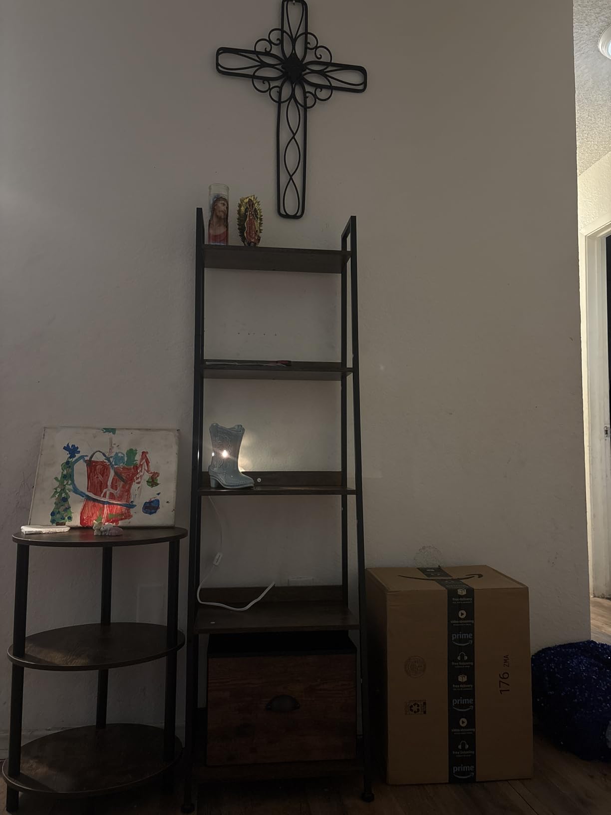Furologee 5-Tier Ladder Shelf with Removable Drawer, Rustic Bookcase Storage Rack Organizer, Wood Metal Freestanding Storage Shelf for Living Room, Home Office, Bedroom, Balcony customer photo 1