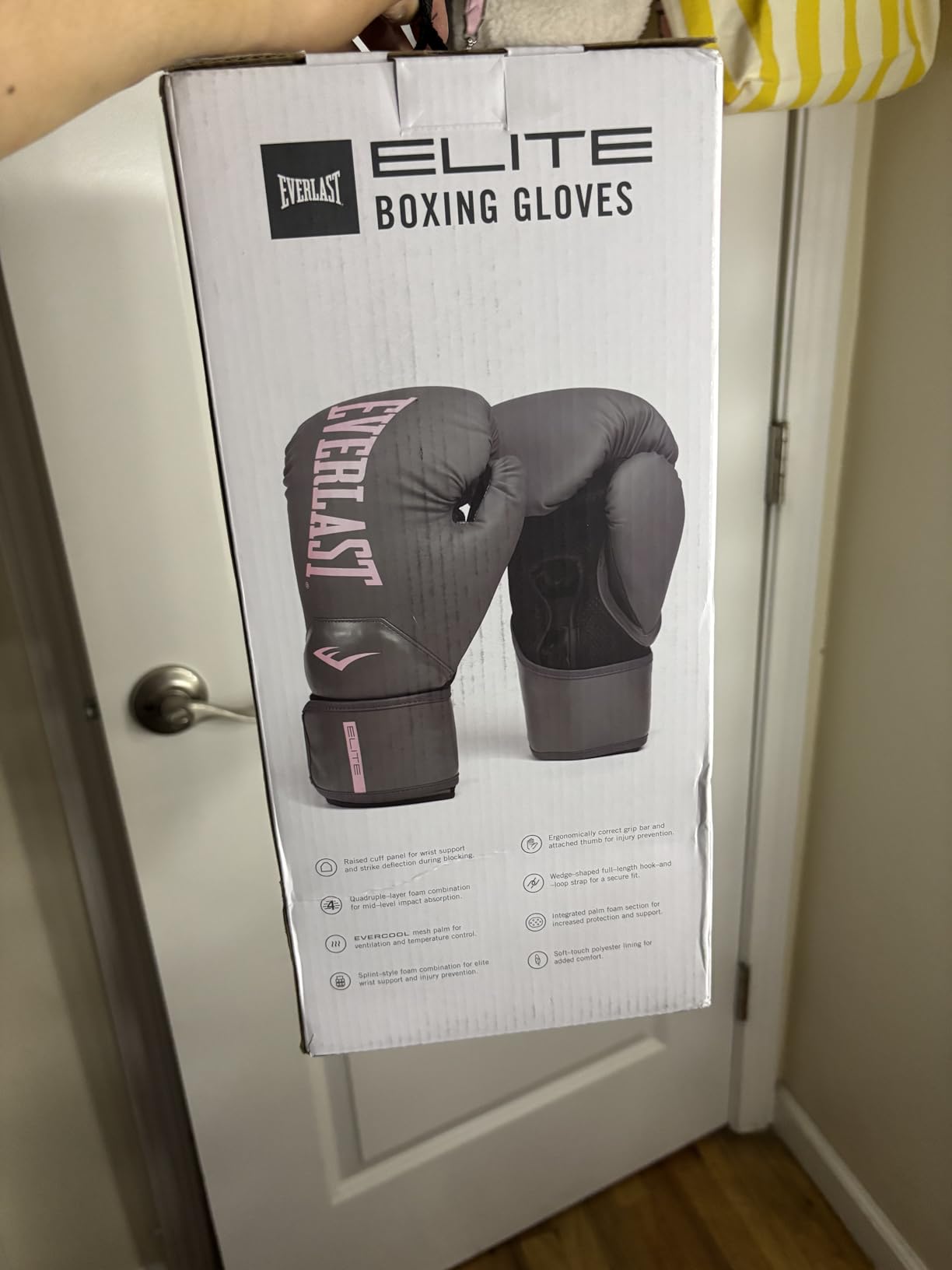 Everlast Elite 2 Boxing Gloves | Pro Training & Heavy Bag Gloves | Men & Women | Ventilated Palm | Multi-Layer Protection customer photo 1