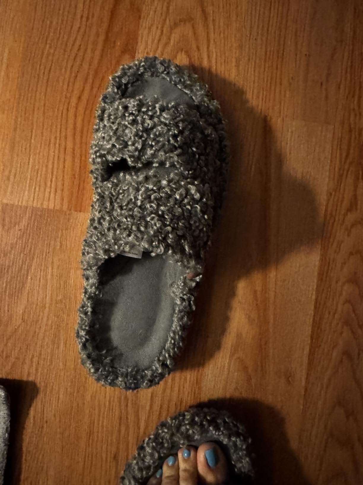 EverFoams Womens Fuzzy Open-toe Slippers Soft Comfy Memory Foam Indoor House Shoes customer photo 1