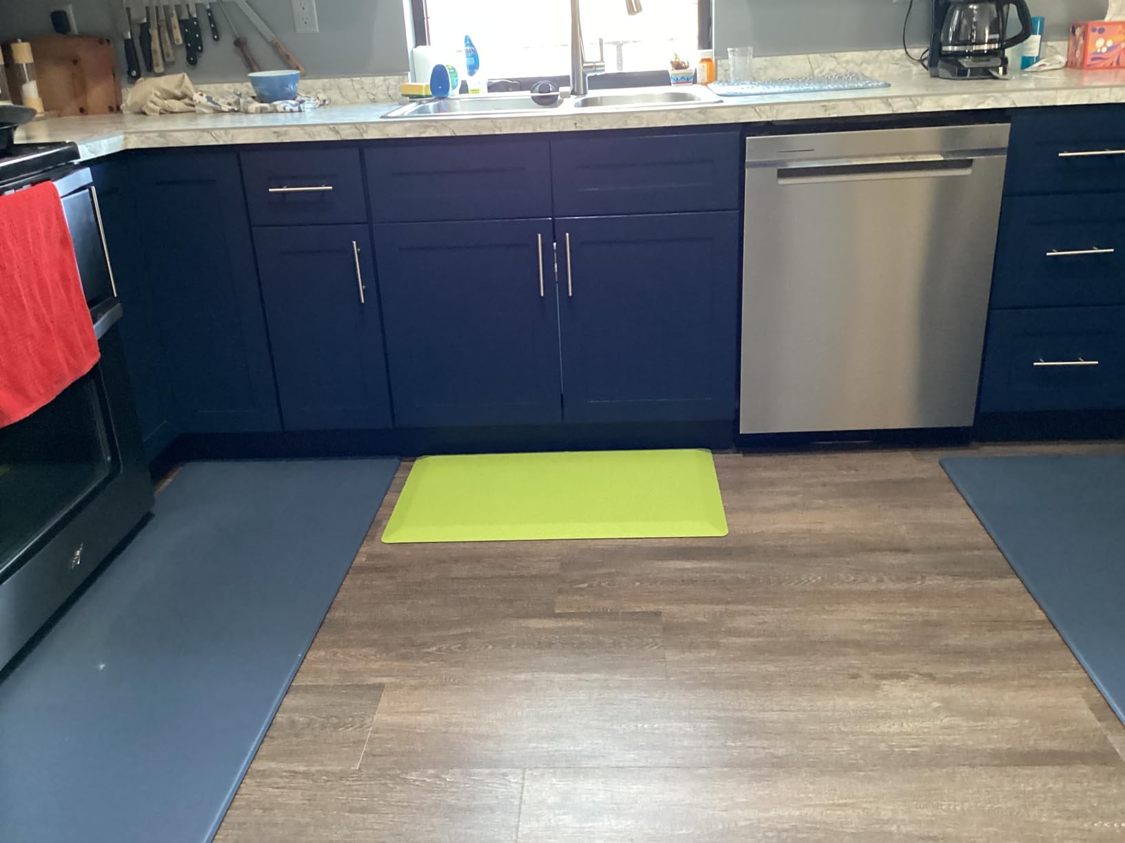 Oophyte Kitchen Mats for Floor, 3/4 inch Thick, 20x39 Anti Fatigue Cushioned Mat, Kitchen Rugs, Waterproof, Comfort Ergonomic Standing Mat for Office, Home, Sink, Black Non-Slip Ridged Bottom customer photo 1