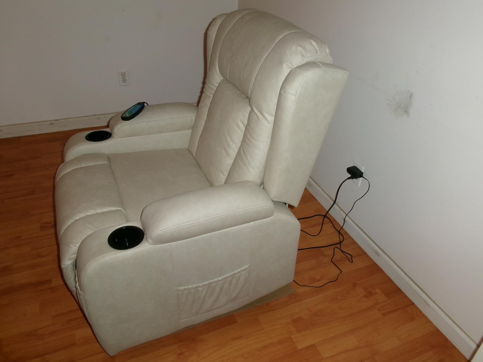 Best Choice Products PU Leather Electric Power Lift Chair, Recliner Massage Chair, Adjustable Furniture for Back, Legs w/ 3 Positions, USB Port, Heat, Cupholders, Easy-to-Reach Side Button - Olive customer photo 2