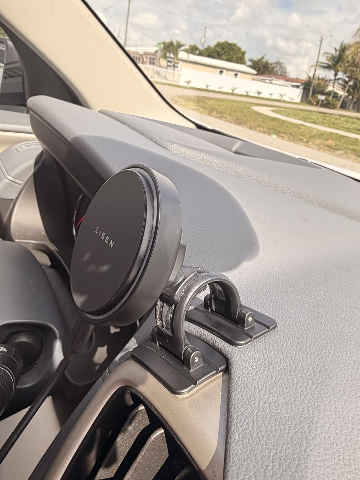 LISEN for 15W MagSafe Car Mount Charger,Magnetic Wireless Car Charger for iPhone 17 Pro Max Accessories,Magnetic Phone Holder for iPhone 17-12,Samsung,Pixel 9,Jeep Ford F150 Accessories,Gifts customer photo 1