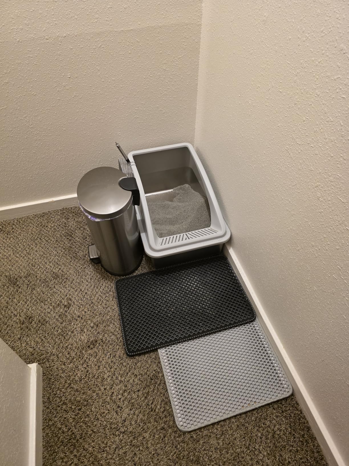 Stainless Steel Litter Box | XL Enclosed Cat Litter Boxes with Lid for Big Cats | High Sided, Anti-Urine Leakage | Non-Stick Bottom & Includes Litter Mat & Metal Scoop customer photo 2