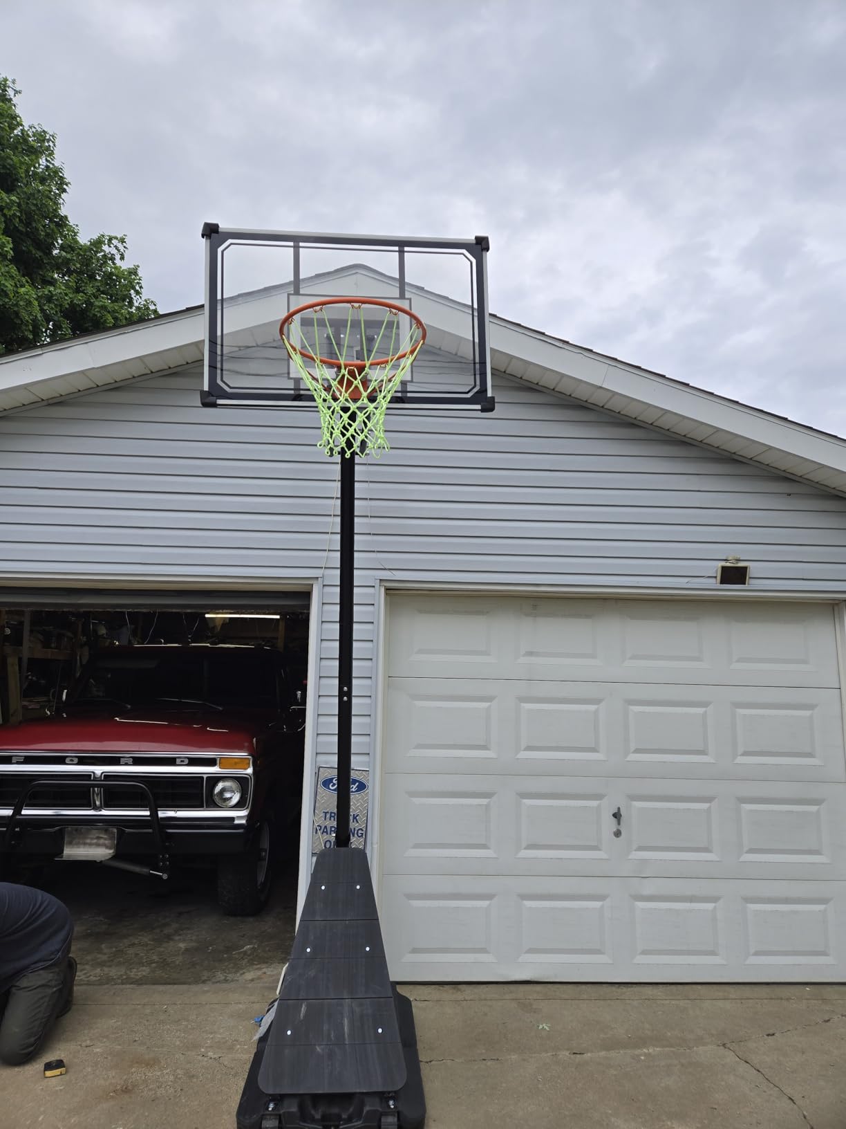 Skytime Basketball Hoop 44&48 Inch Backboard Portable Basketball Goals Outdoor, 5.3-10ft Stepless Regulation Crank Adjust Basketball Goal System customer photo 1