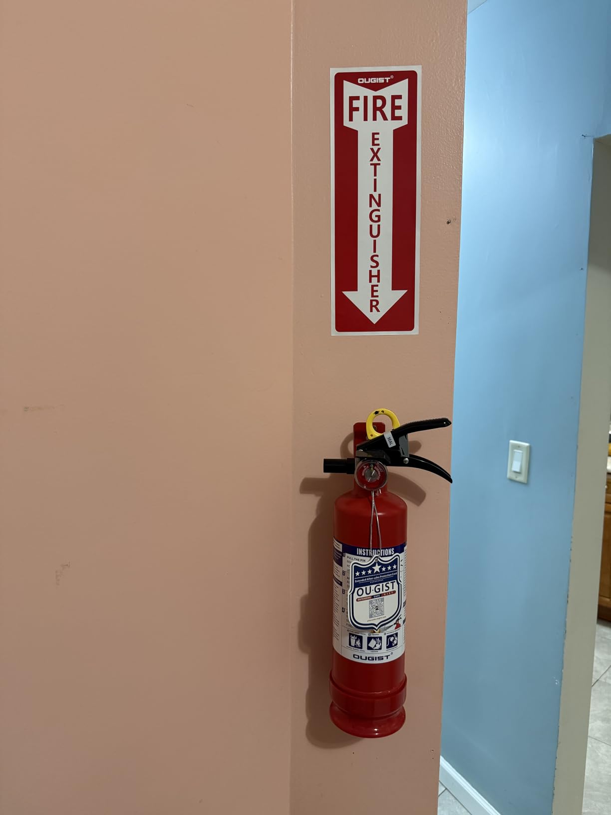 Ougist ABC Fire Extinguisher for Home & Vehicle - 2.5 lb 1-A:10-B:C Rated customer photo 2
