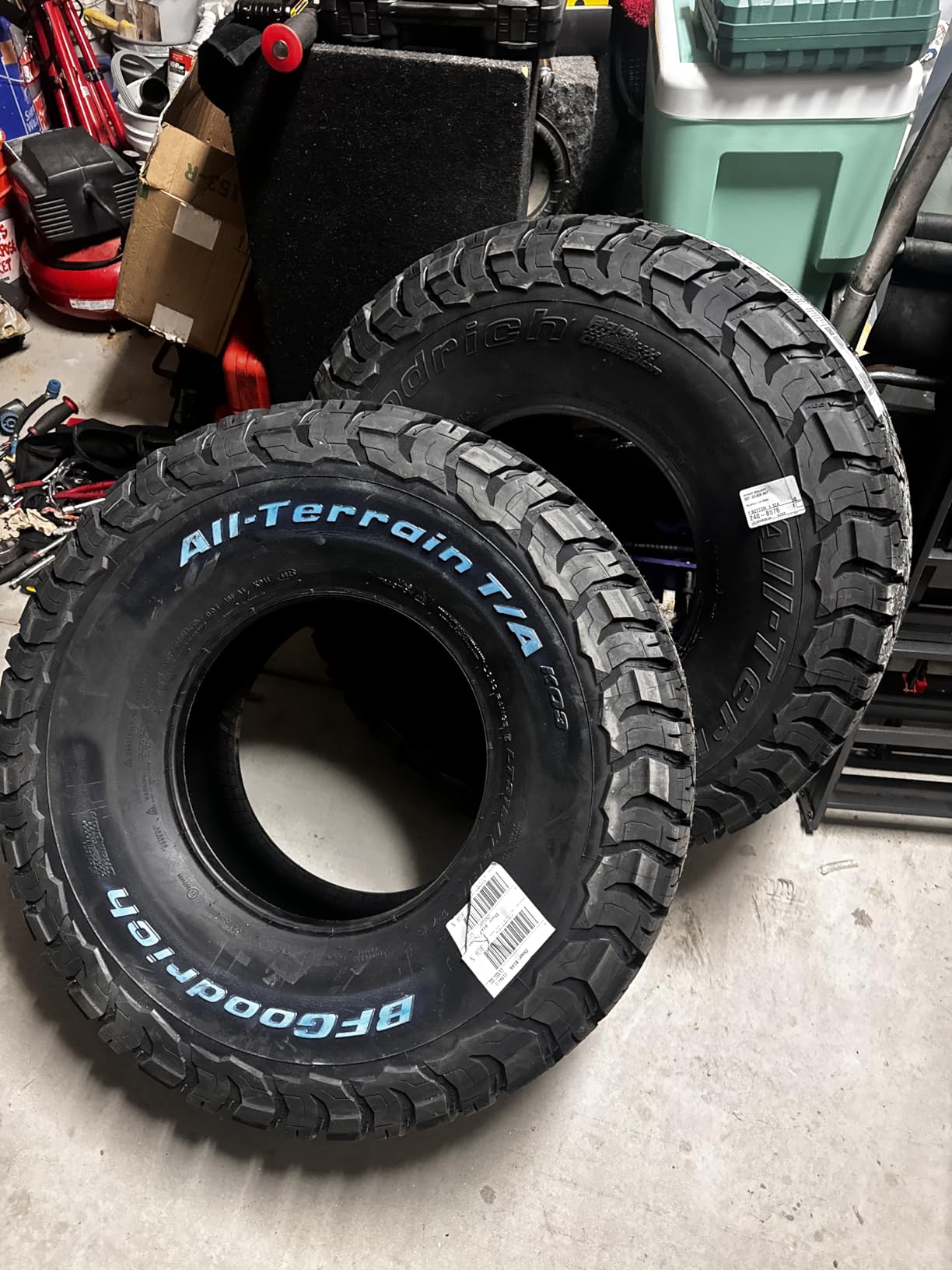 BFGoodrich All-Terrain T/A KO3 Car Tire for Light Trucks, SUVs, and Crossovers, LT265/75R16/E 123/120S customer photo 1