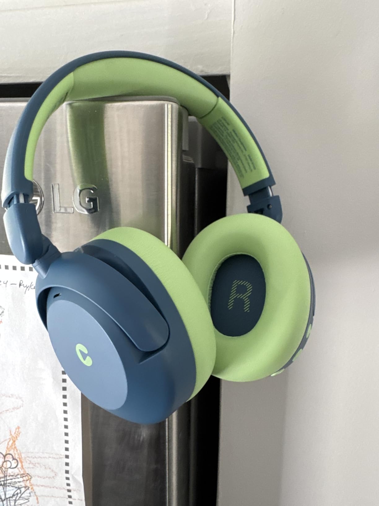 iClever BTH20 Active Noise Cancelling Headphones for Kids, 60H Play Time, Type C Fast Charging, Safe Volume 80dBA, Bluetooth 5.4, Award-Winning Kids Headphones Wireless for iPad Tablet Airplane customer photo 2