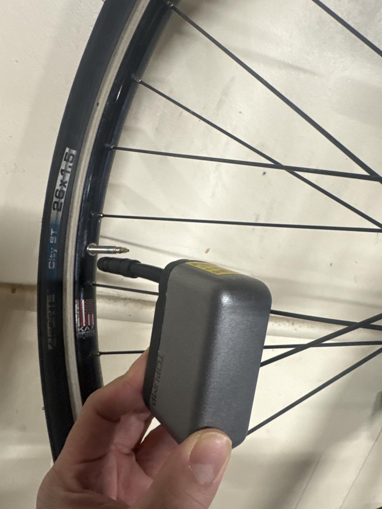 TOPUMP No Screen Mini Electric Bike Pump, 120 PSI Portable Bicycle Air Pump, Rechargeable Tiny Bike Tire Pump with Shrader & Presta Valves for Road Bikes customer photo 2