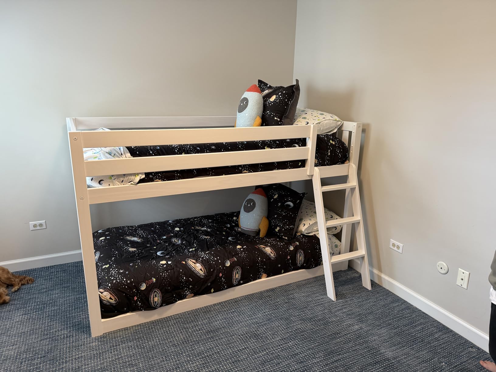 Max & Lily Fundamental Twin Low Bunk Bed, Kids Solid Wood Modern Bed Frame with Strong Wooden Slats, Non-Toxic Finishes, High Weight Capacity, Natural customer photo 1
