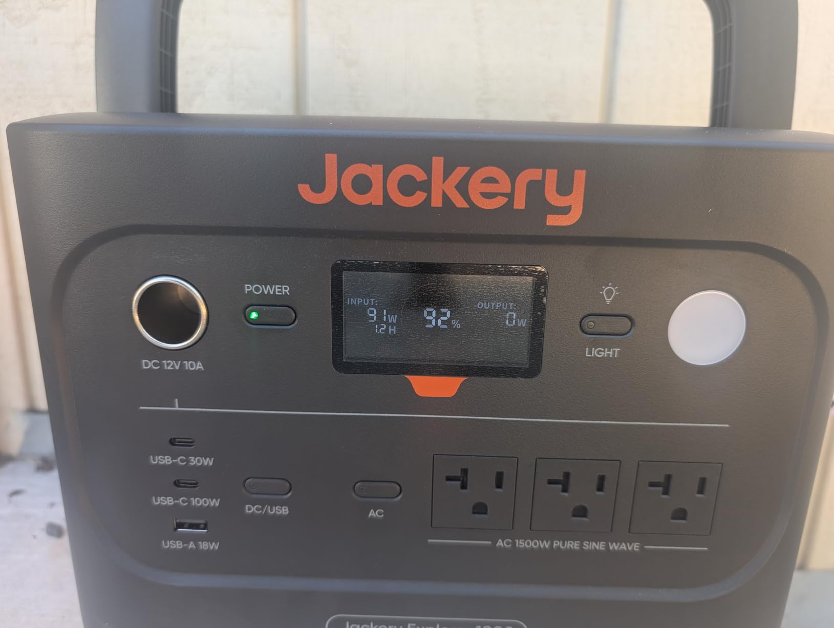 Jackery SolarSaga 100W Bifacial Portable Solar Panel for Explorer 240/300/500/1000/1500 Power Stations, Foldable Solar Cell Solar Charger with USB Outputs for Phones, Rooftops, Outdoor Camping and RVs customer photo 1
