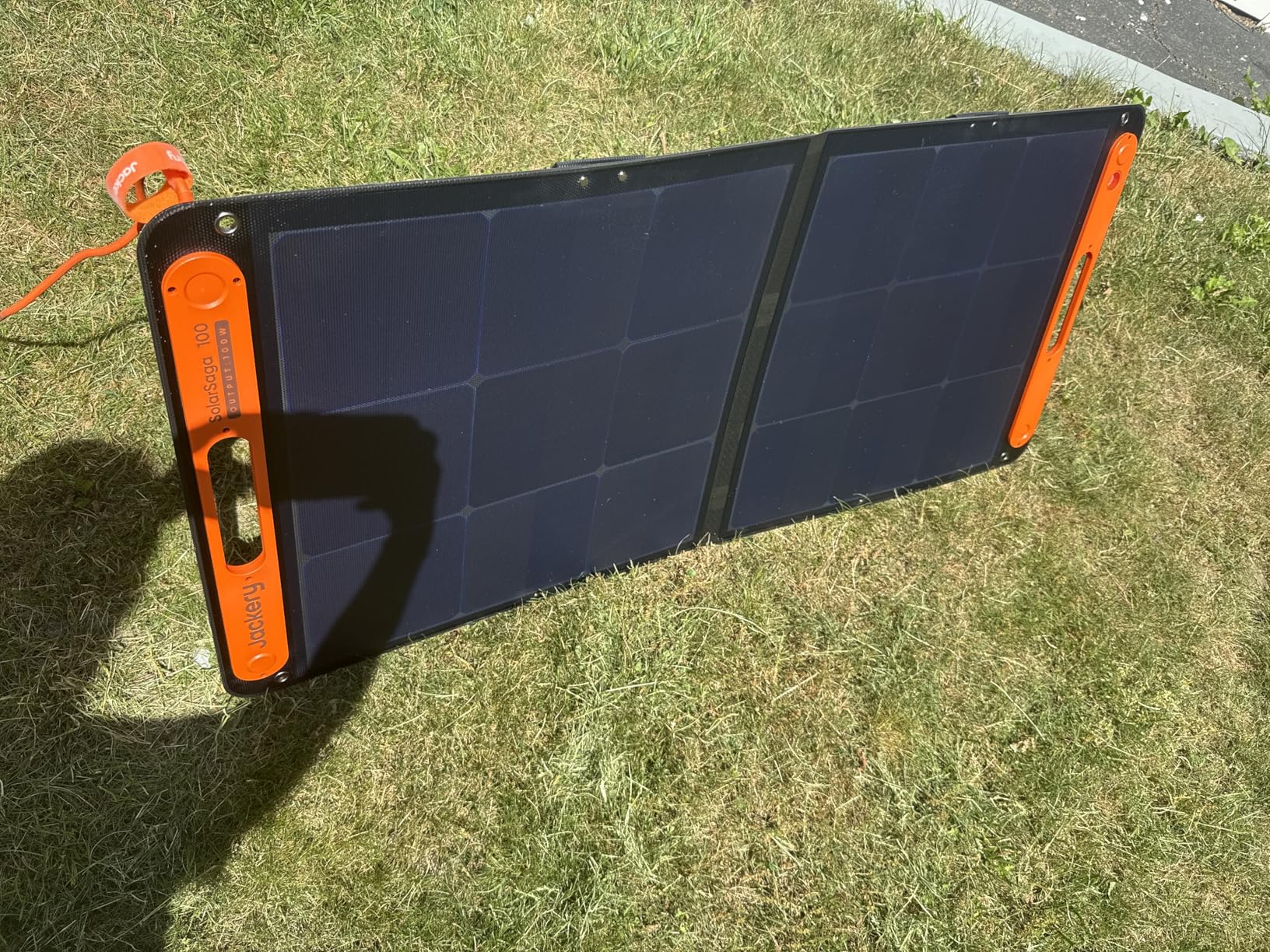 Jackery SolarSaga 100W Bifacial Portable Solar Panel for Explorer 240/300/500/1000/1500 Power Stations, Foldable Solar Cell Solar Charger with USB Outputs for Phones, Rooftops, Outdoor Camping and RVs customer photo 2