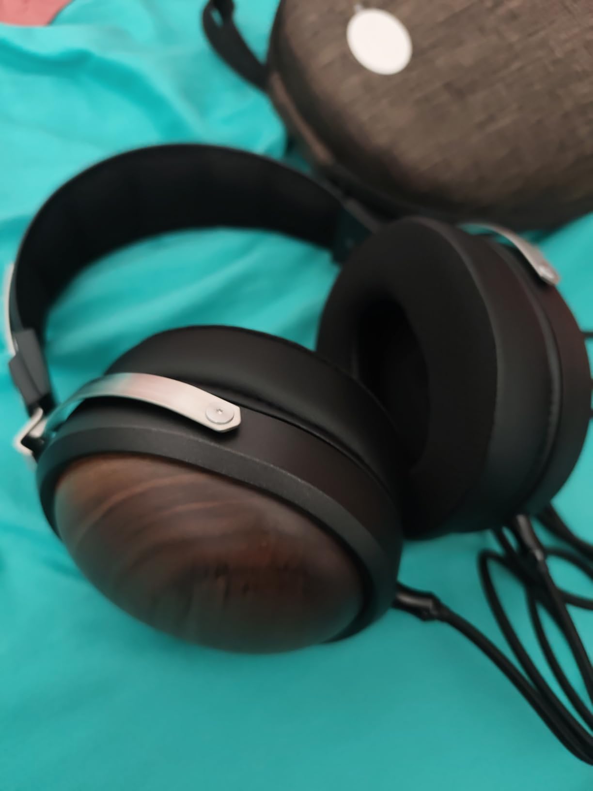 FiiO FT1 32Ω Large Dynamic Driver Headphones with Solid Wood Cups customer photo 1