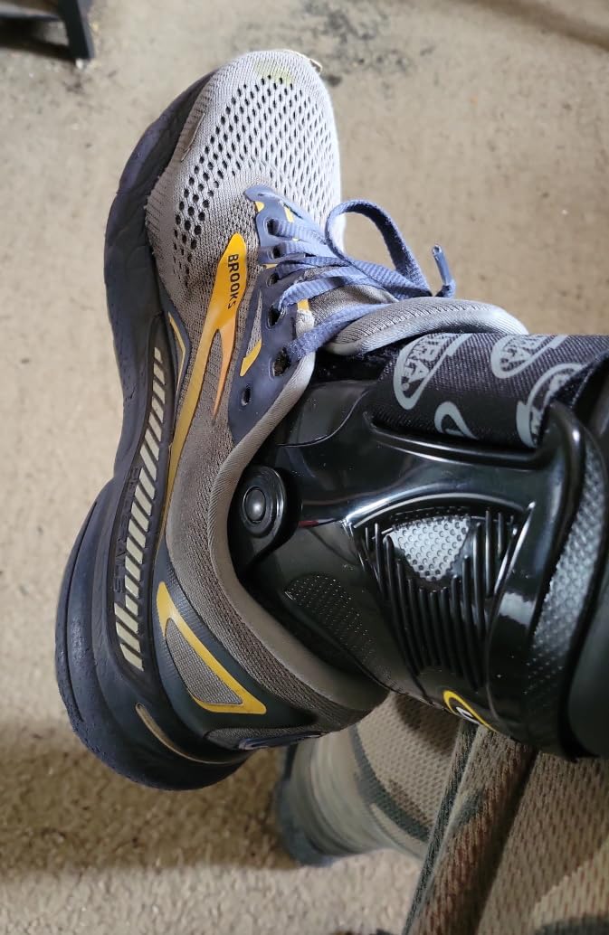 Brooks Men's Adrenaline GTS 25 Supportive Running & Walking Shoe customer photo 1