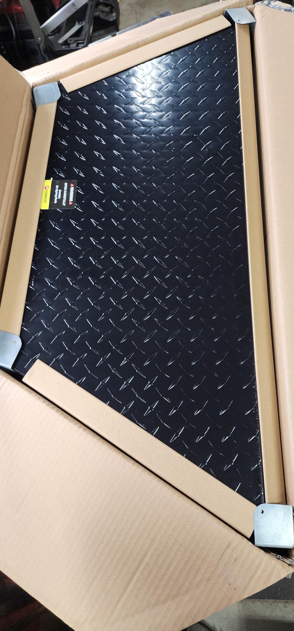 FORWODE Trailer Tongue Box 39 Inch Aluminum Tongue Tool Box Lockable Trailer Tool Chest with Gas Strut, Secure Diamond Plate Truck Tongue Tool Box for Trailer, Truck Bed, Pickup & RV Storage (Black) customer photo 1