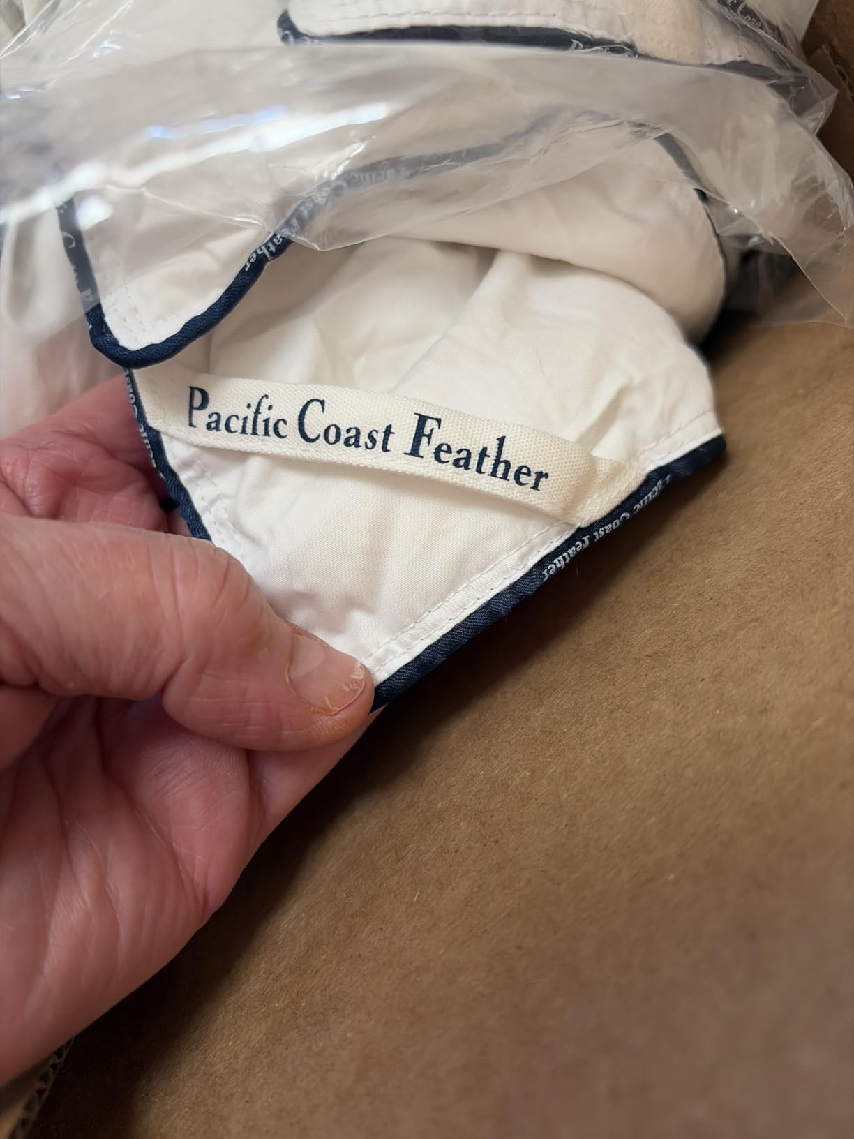Pacific Coast Goose Feather Down Fiber Comforters King Size, Extra Fluffy White Duvet Insert, Ultra-Soft, Breathable, All Season Hotel Luxury Bedding Comforters customer photo 1