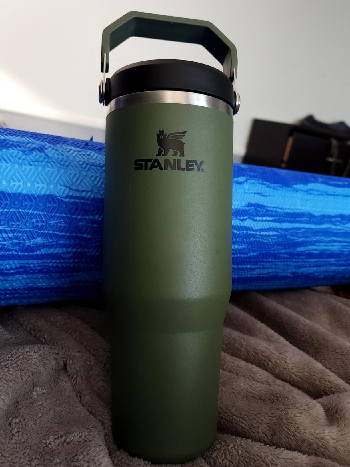 Stanley IceFlow 2.0 Flip Straw Tumbler with Handle 30 oz | Twist On Lid and Flip Up Straw | Leak Resistant Water Bottle | Insulated Stainless Steel | BPA-Free | Dried Pine customer photo 1