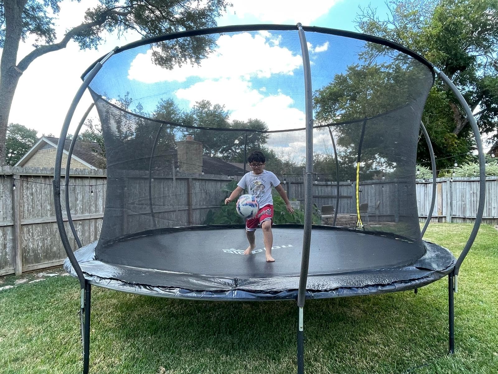 Gigu 10FT 12FT 14FT 15FT 16FT Recreational Trampolines with Enclosure Net and Ladder and Anti-Rust Coating, ASTM Approved Trampoline Outdoor for Kids and Adults Outdoor Yard Trampolines customer photo 1