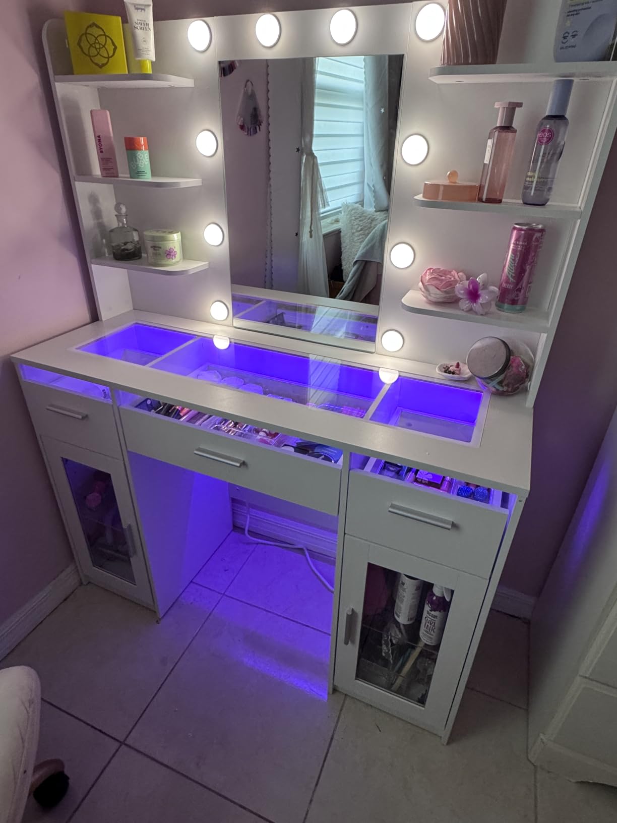 HUAHUU Vanity Desk, Makeup Vanity Desk with Mirror and Lights 3 Colors, Transparent Top with 3 RGB Drawers, 6 Shelves, 2 Large Tempered Cabinets, Power Outlet, for Bedroom, White customer photo 2