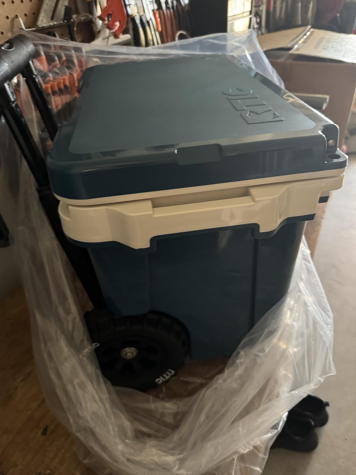 RTIC 22 QT Ultra-Light Wheeled Cooler with Handle, Hard Insulated Portable Ice Chest Box for Beach, Drink, Beverage, Camping, Picnic, Fishing, Boat, Barbecue customer photo 1