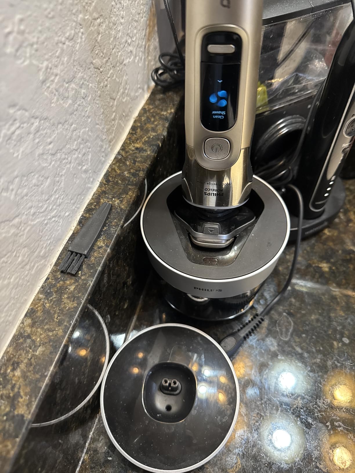 Philips Norelco Shaver i9000 Prestige Ultra, Wet & Dry Electric Shaver, White Gold, SenseIQ Pro Technology, Triple Lift & Cut System, 360 Rotating NanoTech Precision Blades, Beard Styler, XP9403/88 customer photo 2