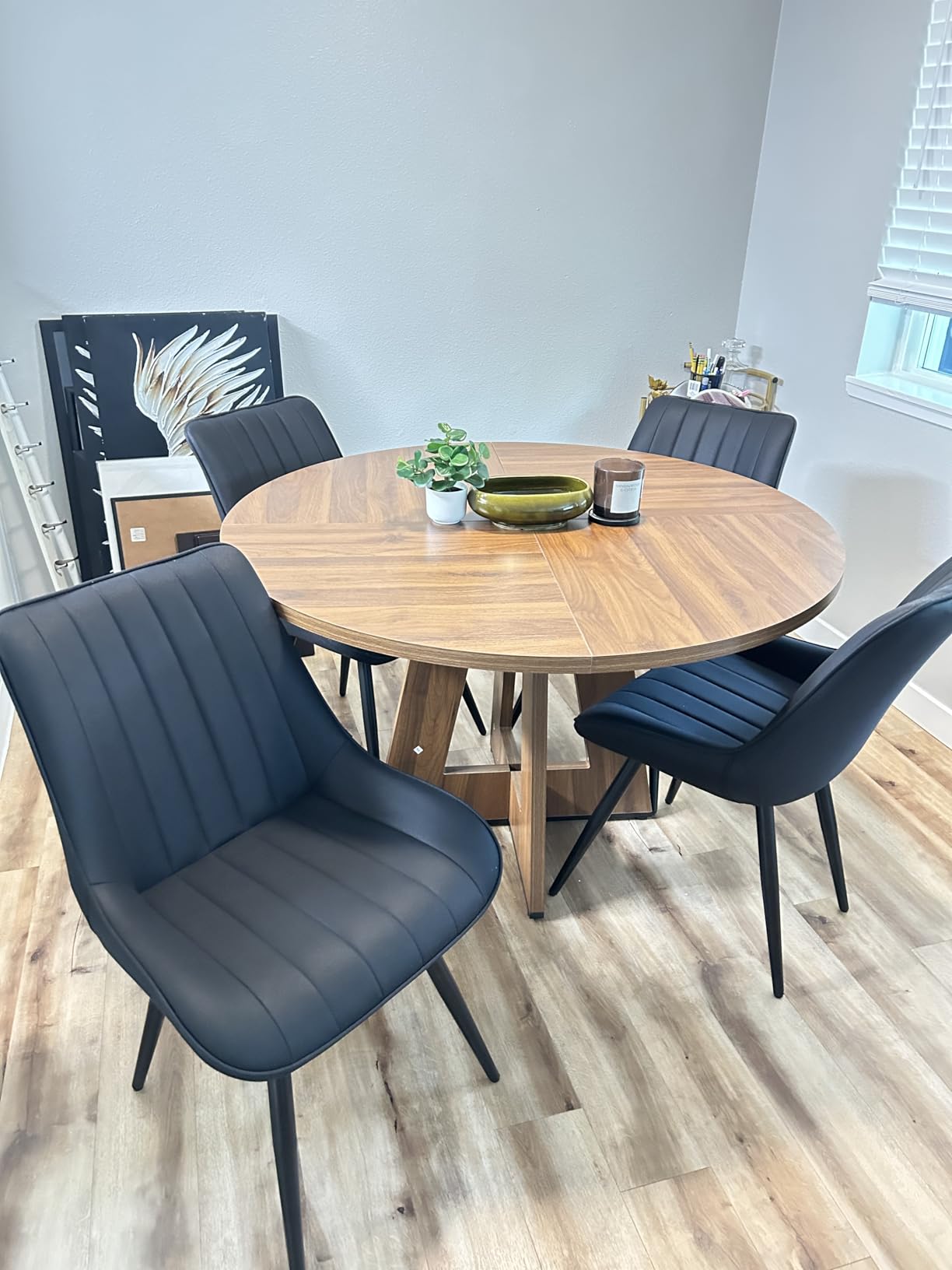 LITTLE TREE Round Dining Table for 4-6 People, 47 Inches Dining Room Table with Wooden Pedestal Base, Circle Kitchen Tables for Dining Room, Kitchen, Living Room, Oak customer photo 2