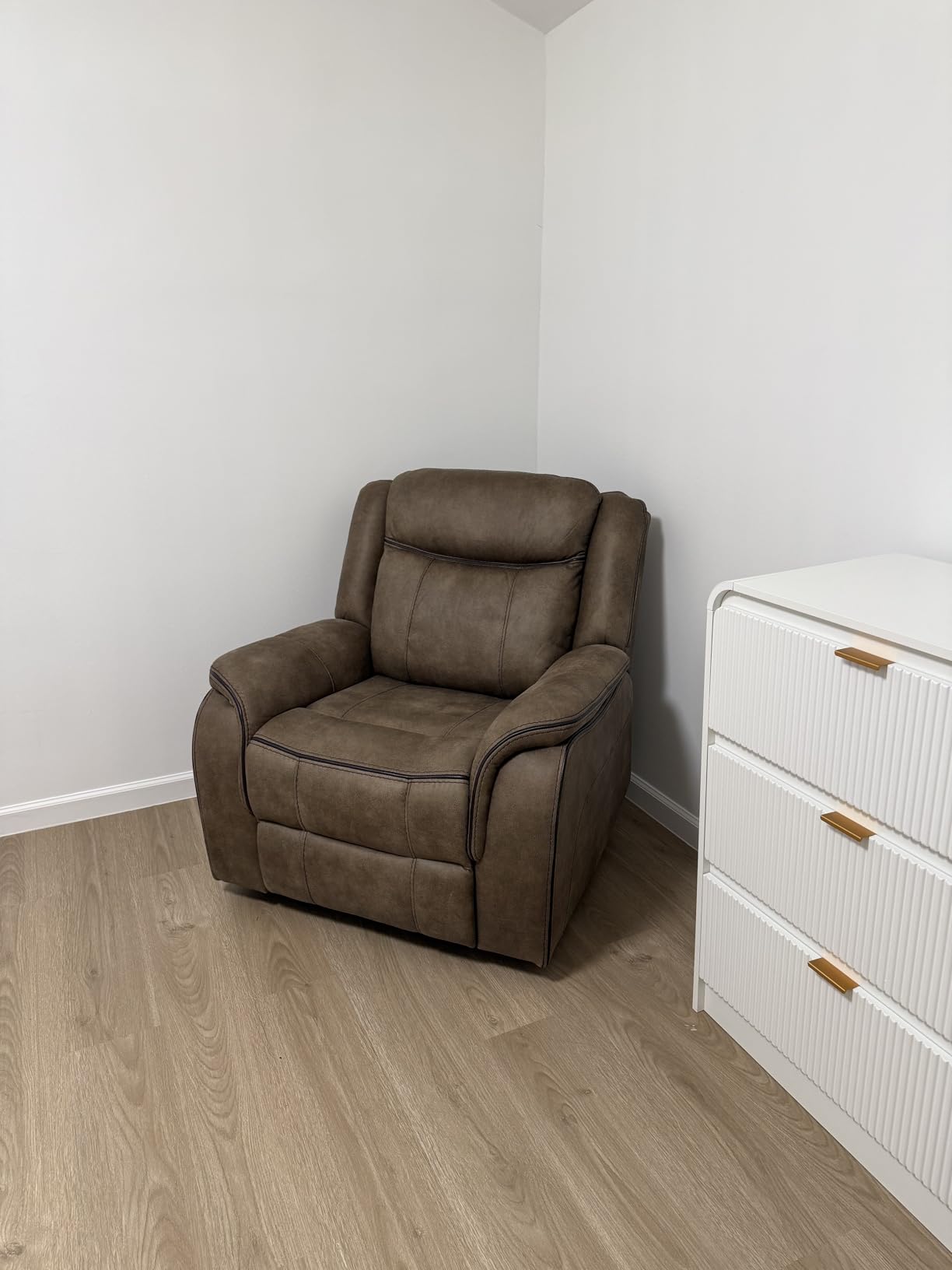 Massage Recliner Chair with Heat, Faux Leather Recliner Chairs for Adults, 39