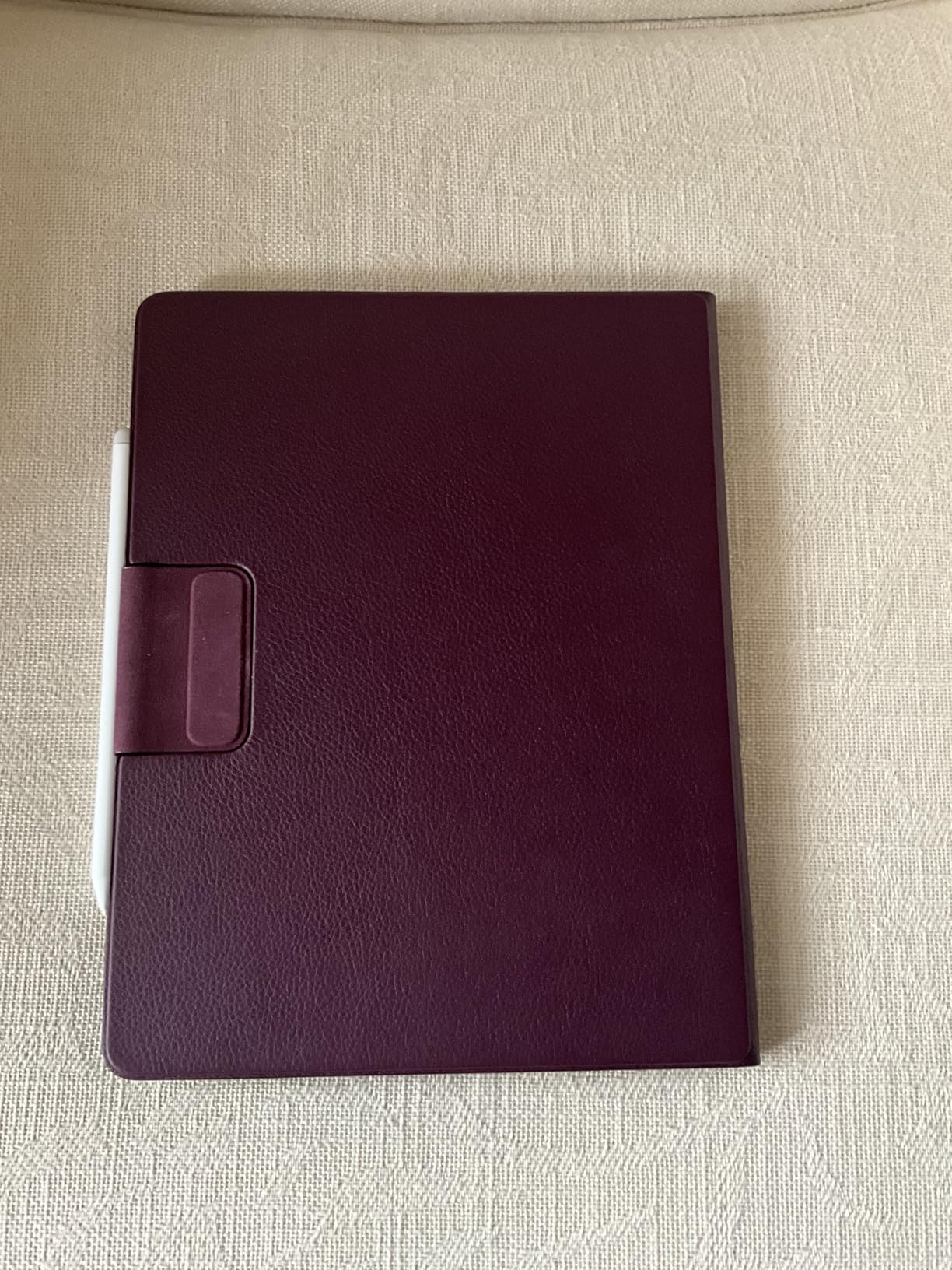 Kindle Scribe Colorsoft 64GB (newest model) - 11 inch paper-like color display with front light - Thin, light, powerful - Write in notebooks, documents, and books. Includes Premium Pen - Graphite customer photo 2
