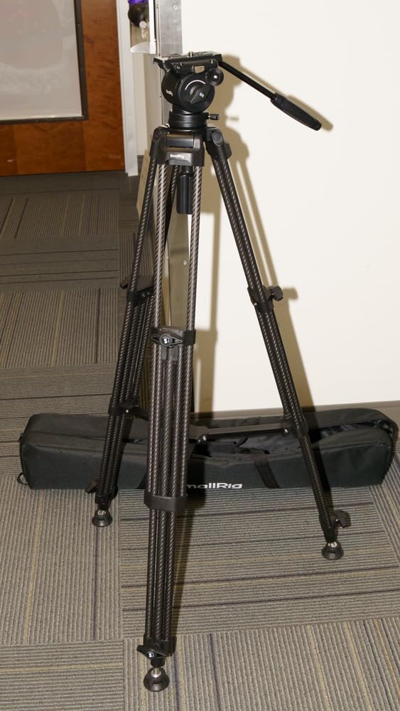 SMALLRIG 73''/185cm Carbon Fiber Heavy Duty Video Tripod, Max Load 10kg (22lbs), Fluid Head with +85° to -78° Tilt Range, Compact Camera Tripod Weight 2.7kg(6lbs), Folded Height 87cm, AD-14-5441 customer photo 1