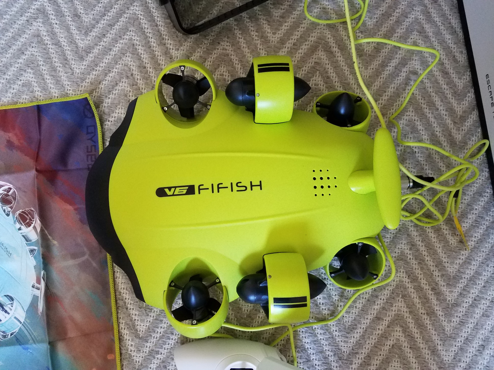 FIFISH V-EVO 4K60FPS Underwater Drone with Robotic Arm, with Removable SD Card, QYSEA AI Vision Lock 360° Omnidirectional Movement Underwater ROV with Depth Hold, 330ft Dive customer photo 2