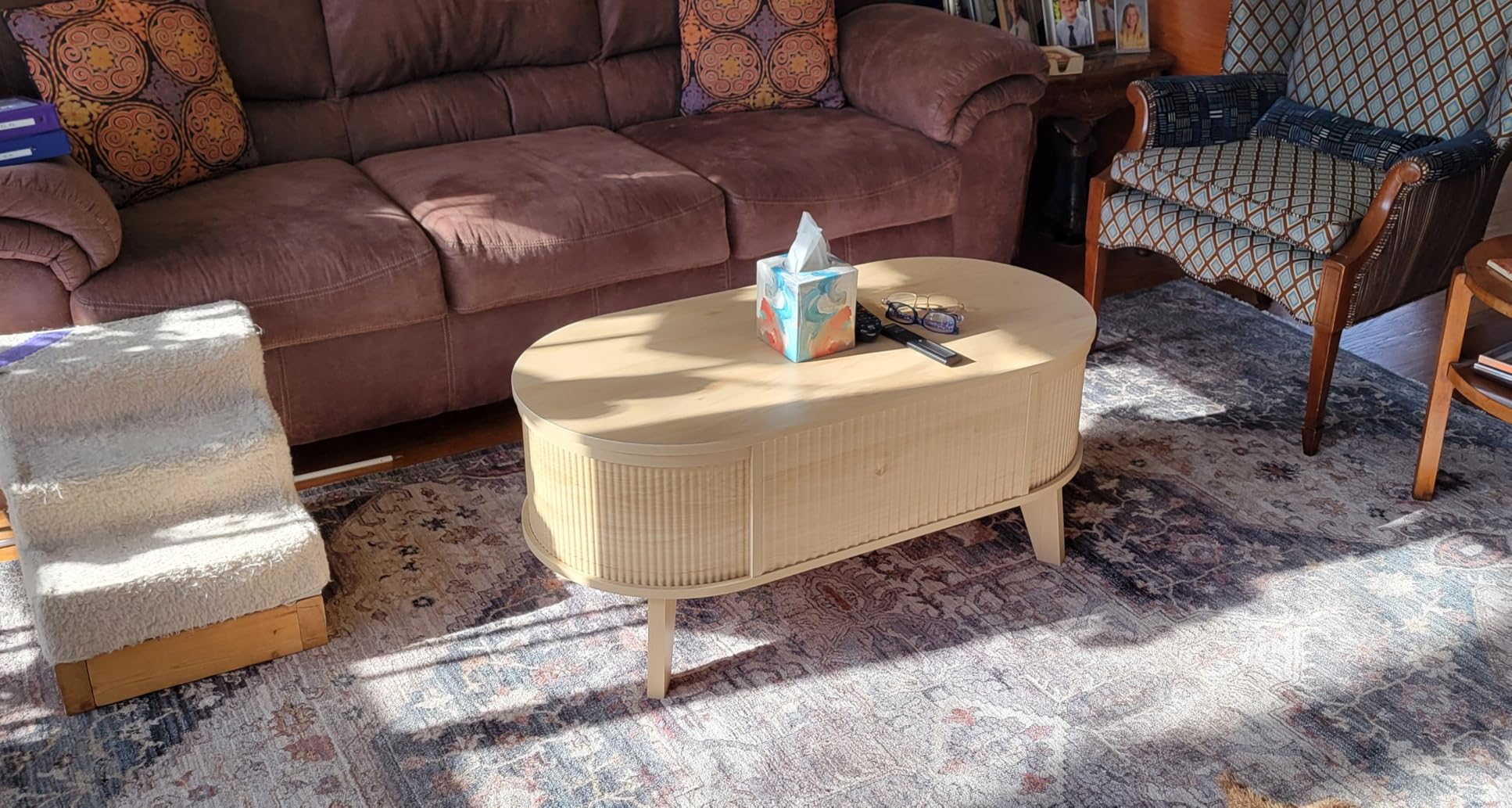 LYNCOHOME Fluted Lift Top Coffee Table with Storage, Modern Oval Coffee Table for Living Room or Home Office (Walnut) customer photo 2