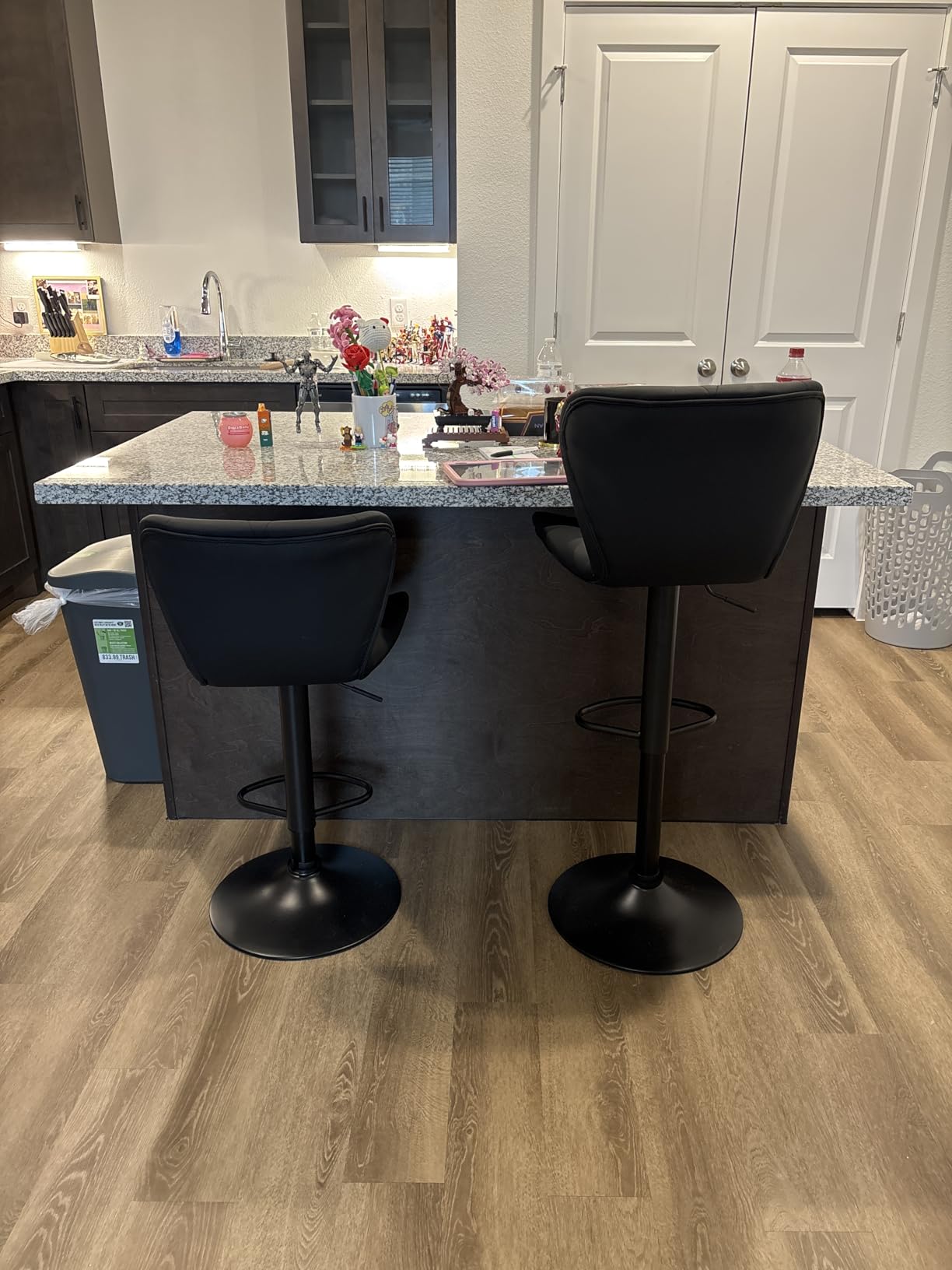 Sweetcrispy Modern Bar Stools Set of 4, Adjustable Faux Leather Upholstered Swivel Bar Stools, Counter Height Bar Chairs with Back for Kitchen Island, Black customer photo 2