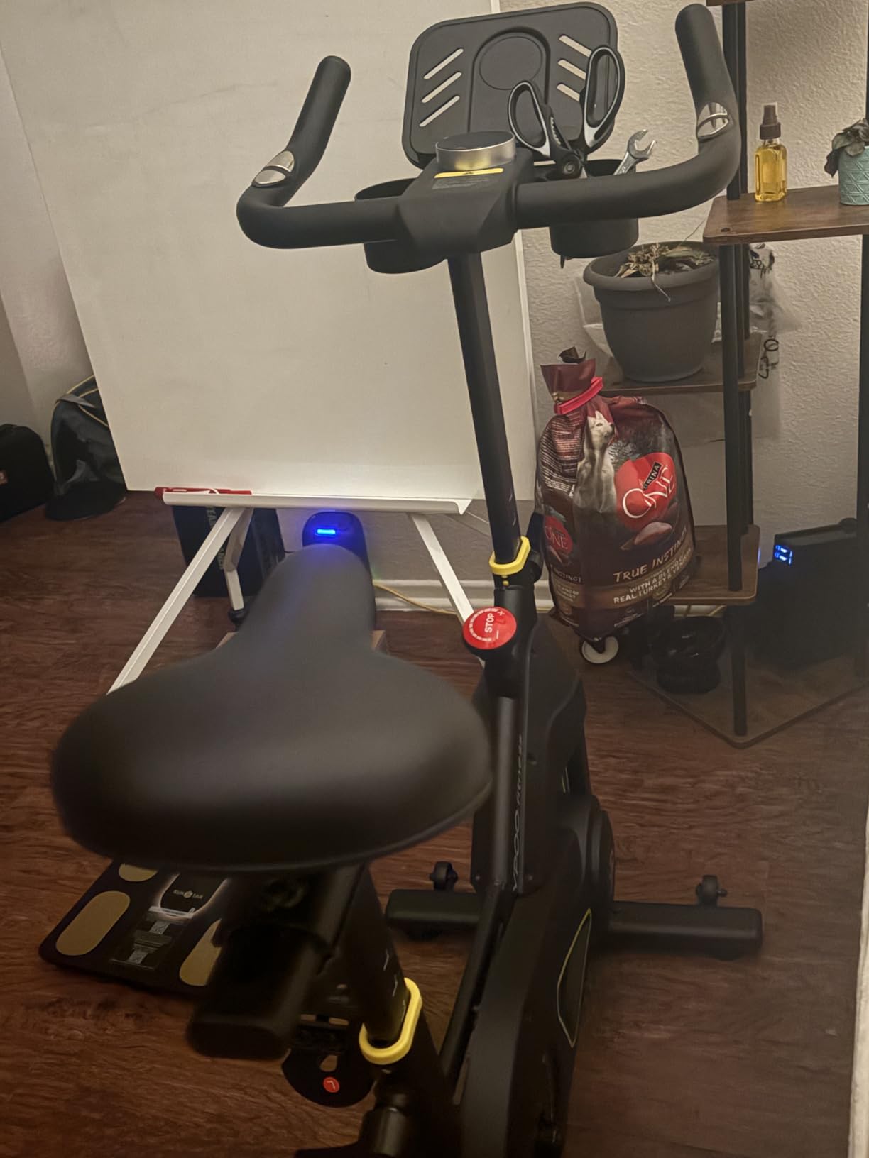 YPOO Exercise Bike, Adjustable Magnetic Resistance Stationary Bikes for Home Cardio with Exclusive App, Indoor Bike with 330lbs Weight Capacity Comfortable Seat, Tablet Mount and Fitness Courses customer photo 1