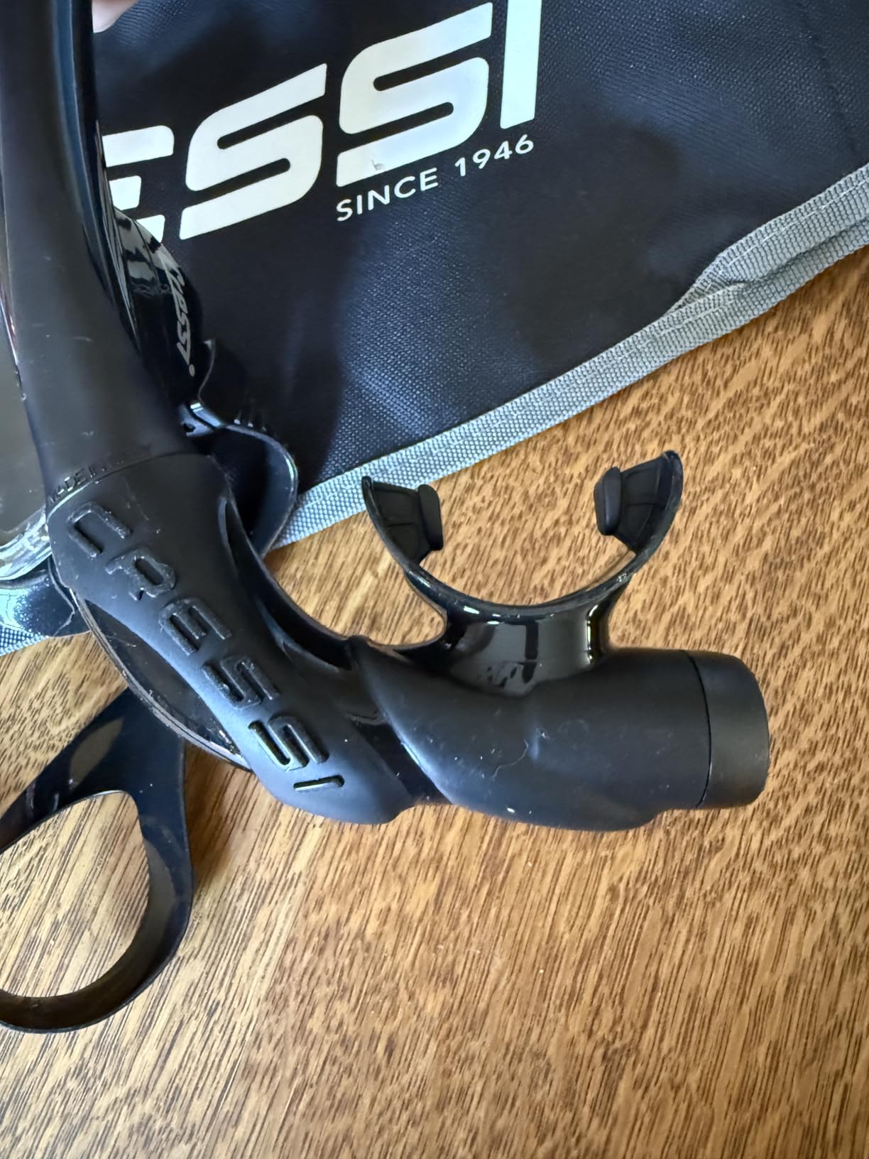 Cressi Mask and Snorkel Kit for Snorkeling and Freediving - Wide View and Dry Snorkel - Big Eyes & Seal Dry - Made in Italy customer photo 1