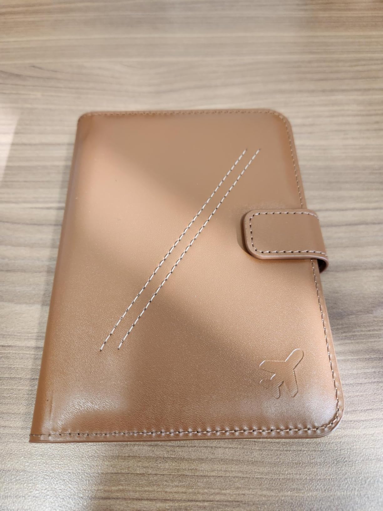 AirTag Passport Holder with Detachable Magnetic Card Case, 1-Second Pull Strap customer photo 1