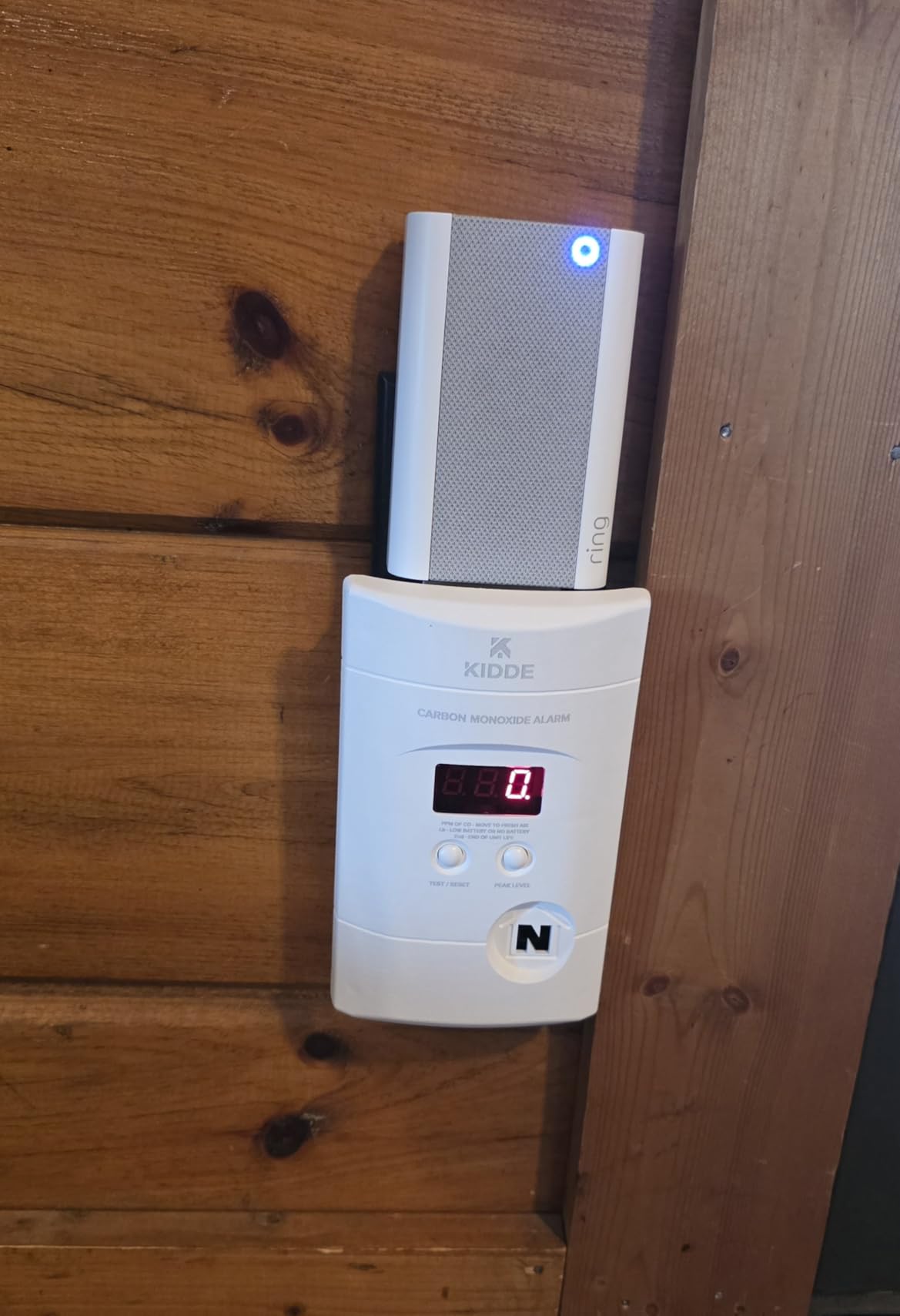 Kidde Carbon Monoxide Detector, Plug-in with AA Battery Backup, Easy-to-Read Digital Backlit Display, 85 dB Alarm, Rotating Plug, LED Status Light Indicators, 5th Edition, COPD customer photo 1