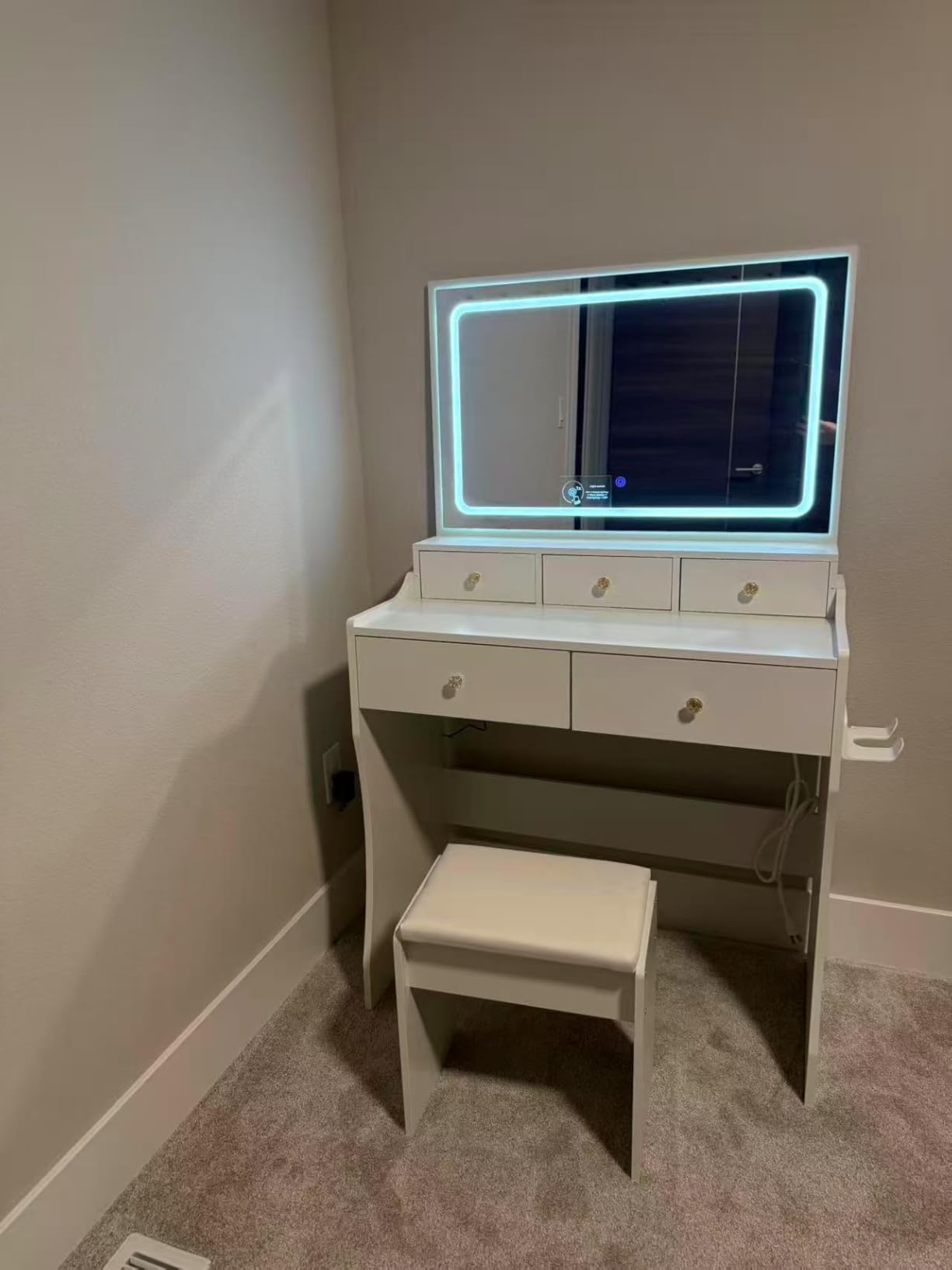 COMHOMA Makeup Vanity Desk with Mirror and Lights, Vanity Table and Chair Set with 5 Drawers and Charging Station, Bedroom Dresser LED Mirror Stepless Dimmable & 3 Color Modes Adjustable, Pearl White customer photo 2
