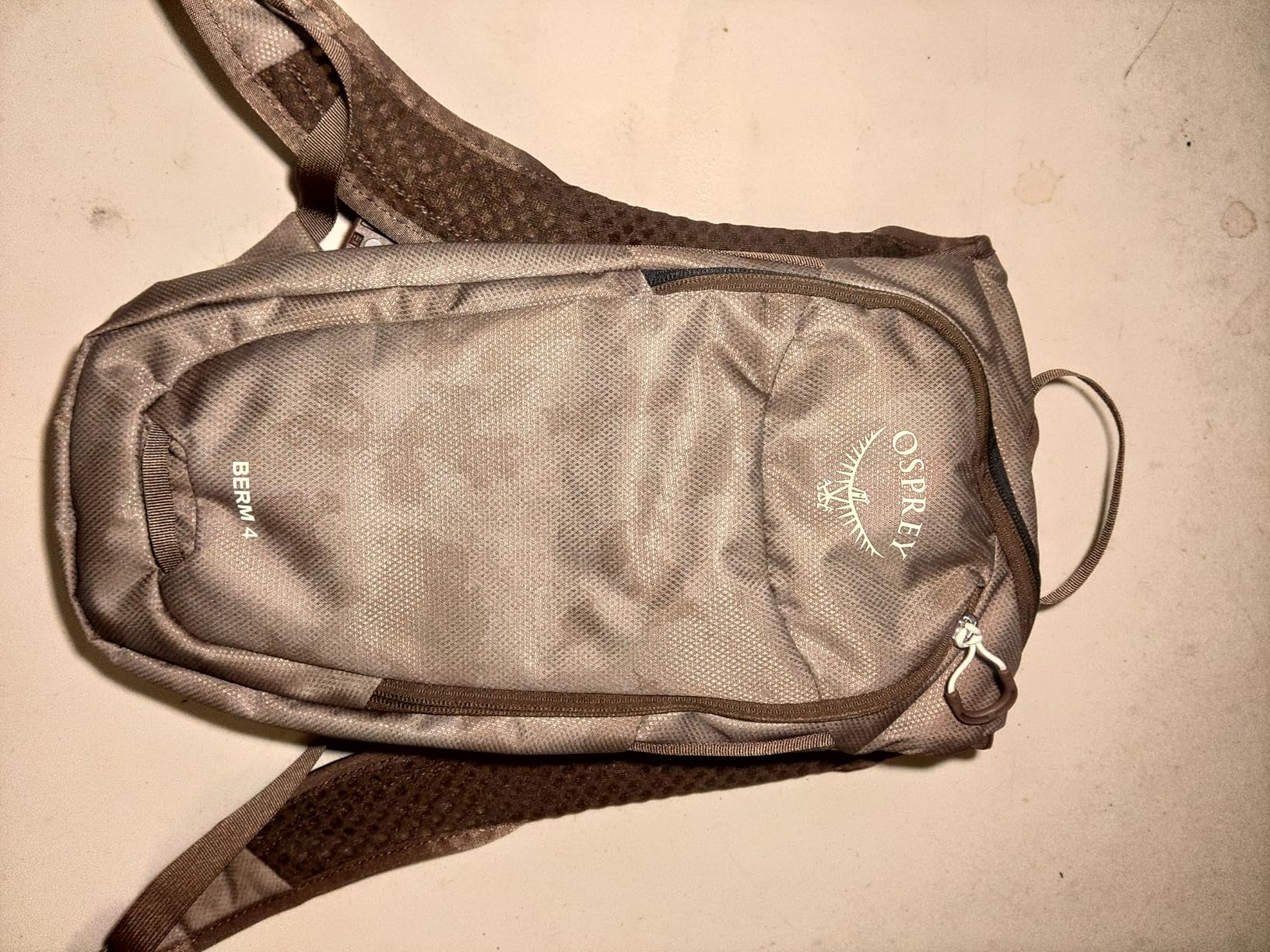 Osprey Sportlite Lightweight Hiking Backpack with Hydraulics Reservoir customer photo 2