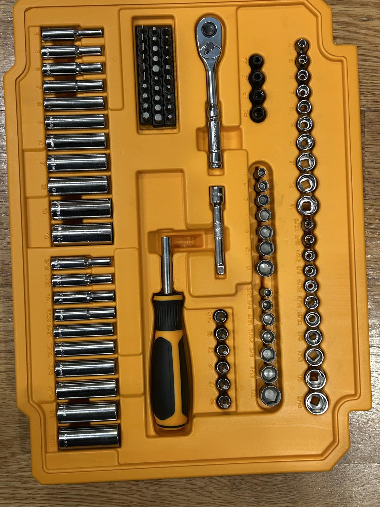 GearWrench Mechanics Tool Set in 3 Drawer Storage Box, 232 Pc, 1/4 in and 3/8 in Drive, Metric/SAE customer photo 1