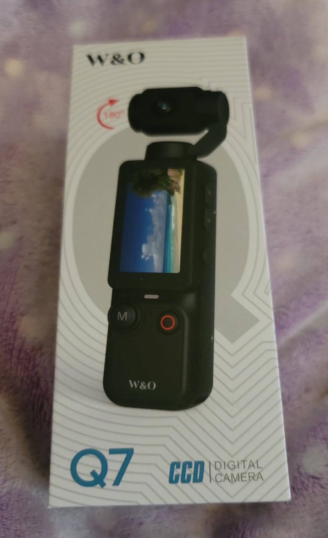 W & O Vlogging Camera with 180° Rotating Lens, Pocket Body Camera with Audio & Video Recording, 7-Hour Battery, Handheld POV Cameras with 32GB Card customer photo 1