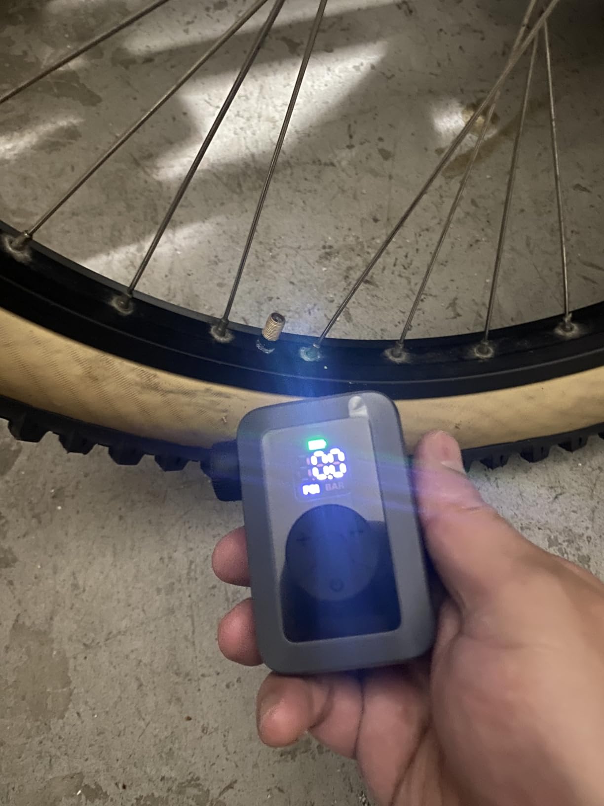 Mini Bike Tire Pump, 120PSI Portable Electric Bicycle Air Pump with Digital Gauge & Auto-Stop, 20s Faster Inflation for Road Bike, Mountain Bike, E-Bike - Presta/Schrader Valve Compatible customer photo 1