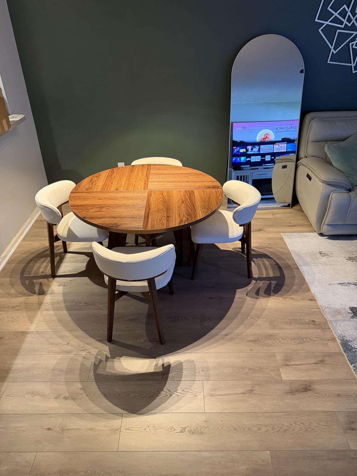 GRUSIGN Round Dining Table for 4-6, 47