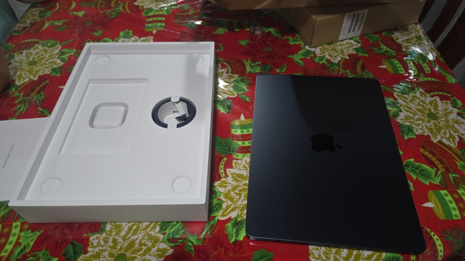 2026 MacBook Air 13-inch Laptop with M5 chip: Built for AI, 13.6-inch Liquid Retina Display, 16GB Unified Memory, 512GB SSD, 12MP Center Stage Camera, Touch ID, Wi-Fi 7; Midnight customer photo 1