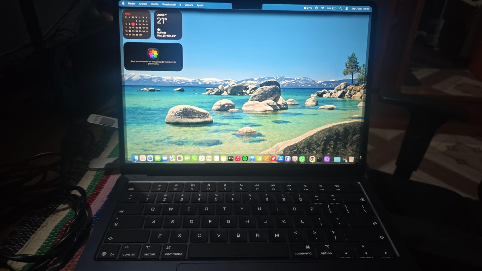 2026 MacBook Air 13-inch Laptop with M5 chip: Built for AI, 13.6-inch Liquid Retina Display, 16GB Unified Memory, 512GB SSD, 12MP Center Stage Camera, Touch ID, Wi-Fi 7; Midnight customer photo 2