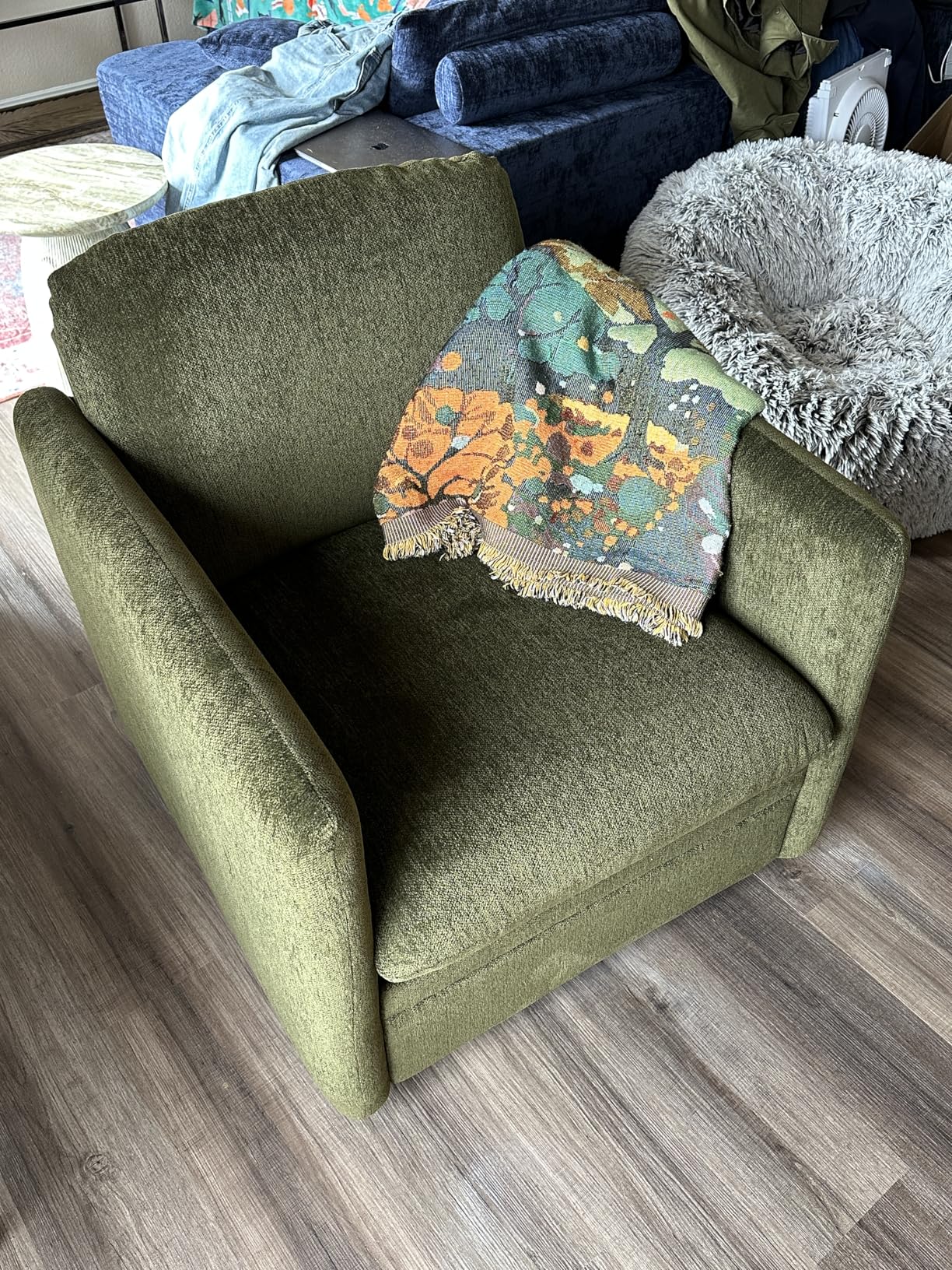360° Swivel Accent Chair, Upholstered Armchair with Deep Seat, Sturdy Metal Base for Living Room, Nursery, Bedroom, Moss Green customer photo 1