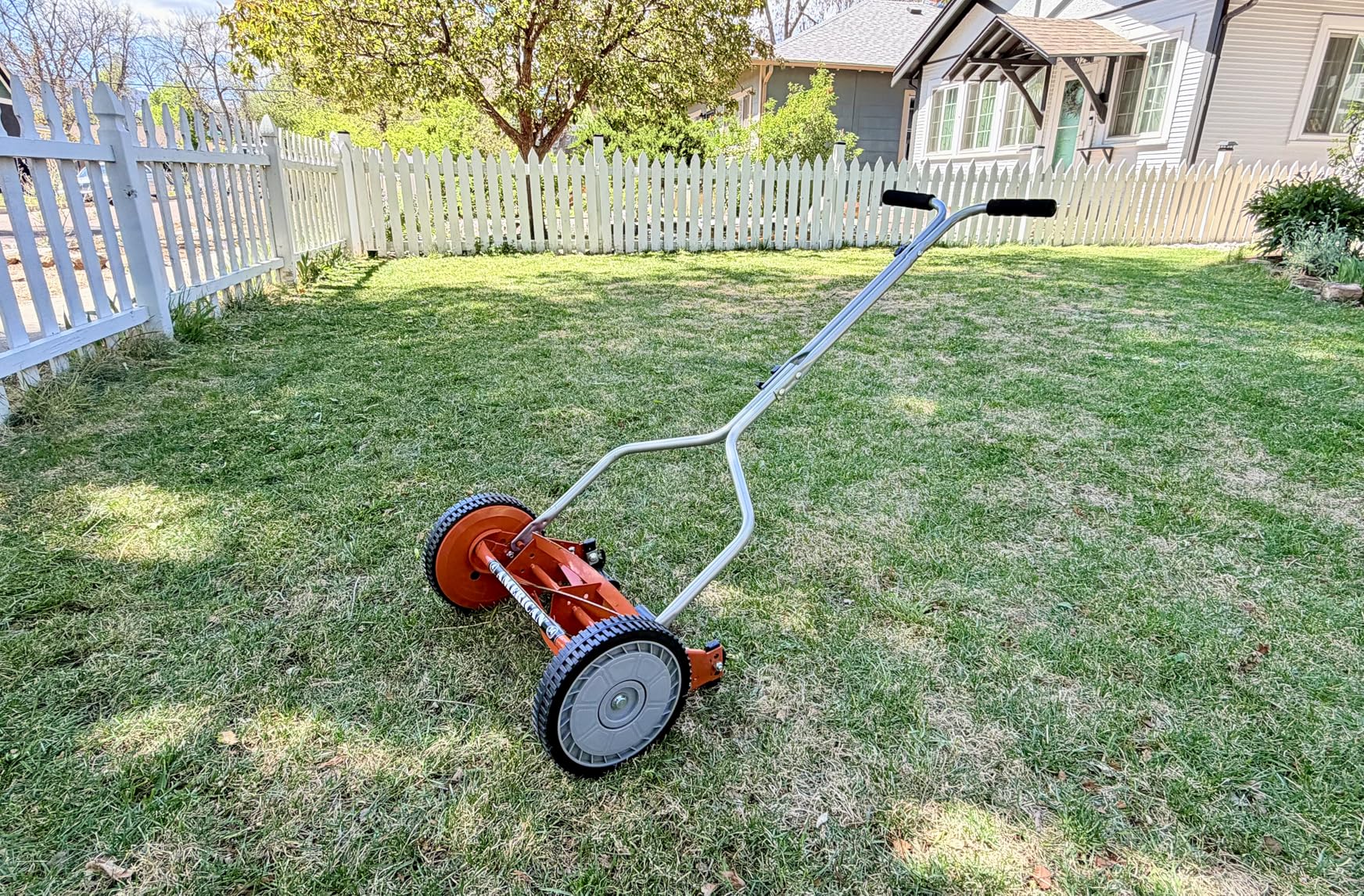 American Lawn Mower Company 1204-14 14-Inch 4-Blade Push Reel Lawn Mower, Red customer photo 1
