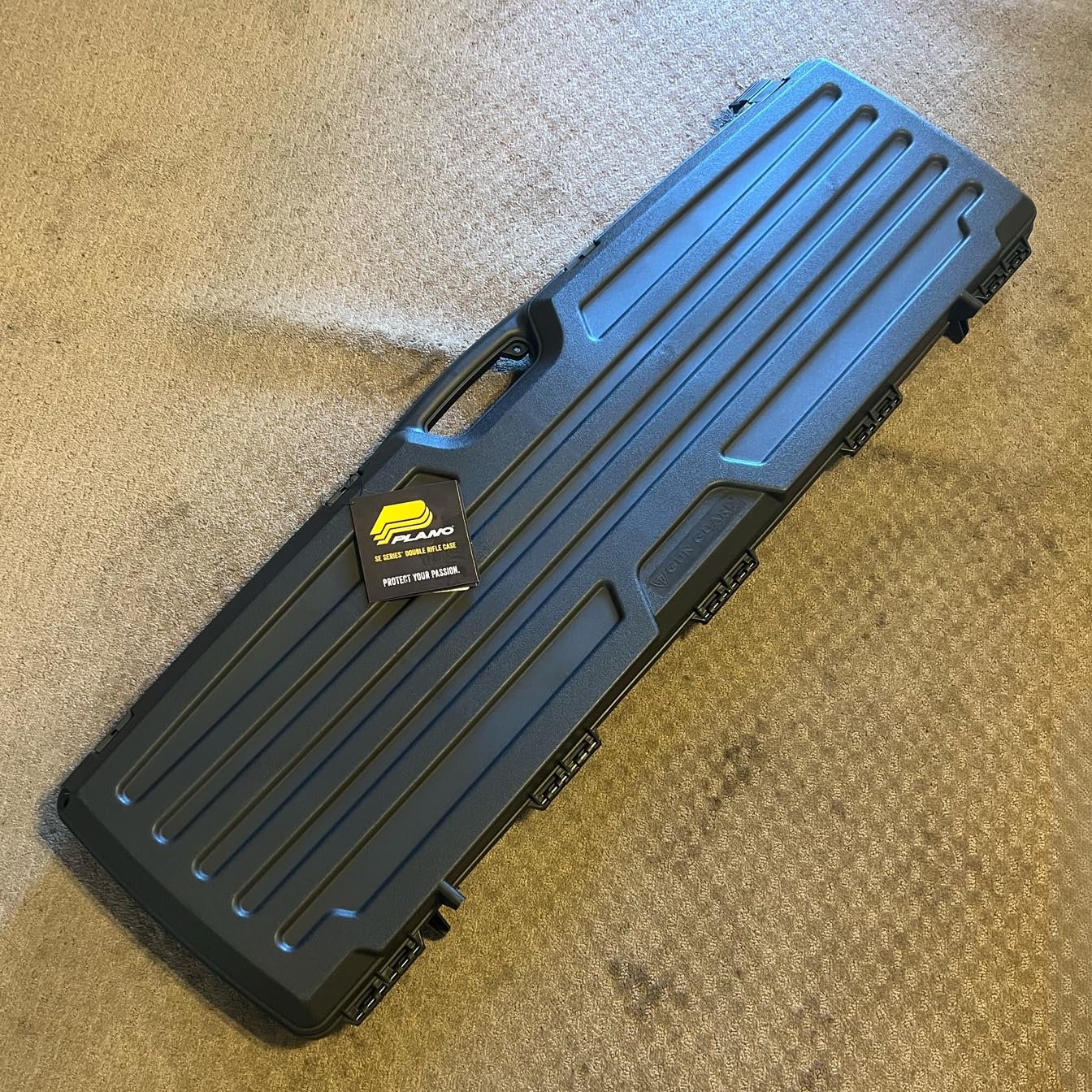 Plano Gun Guard SE Series Gun Case, Black, Lockable Padlock Tabs for Travel customer photo 2