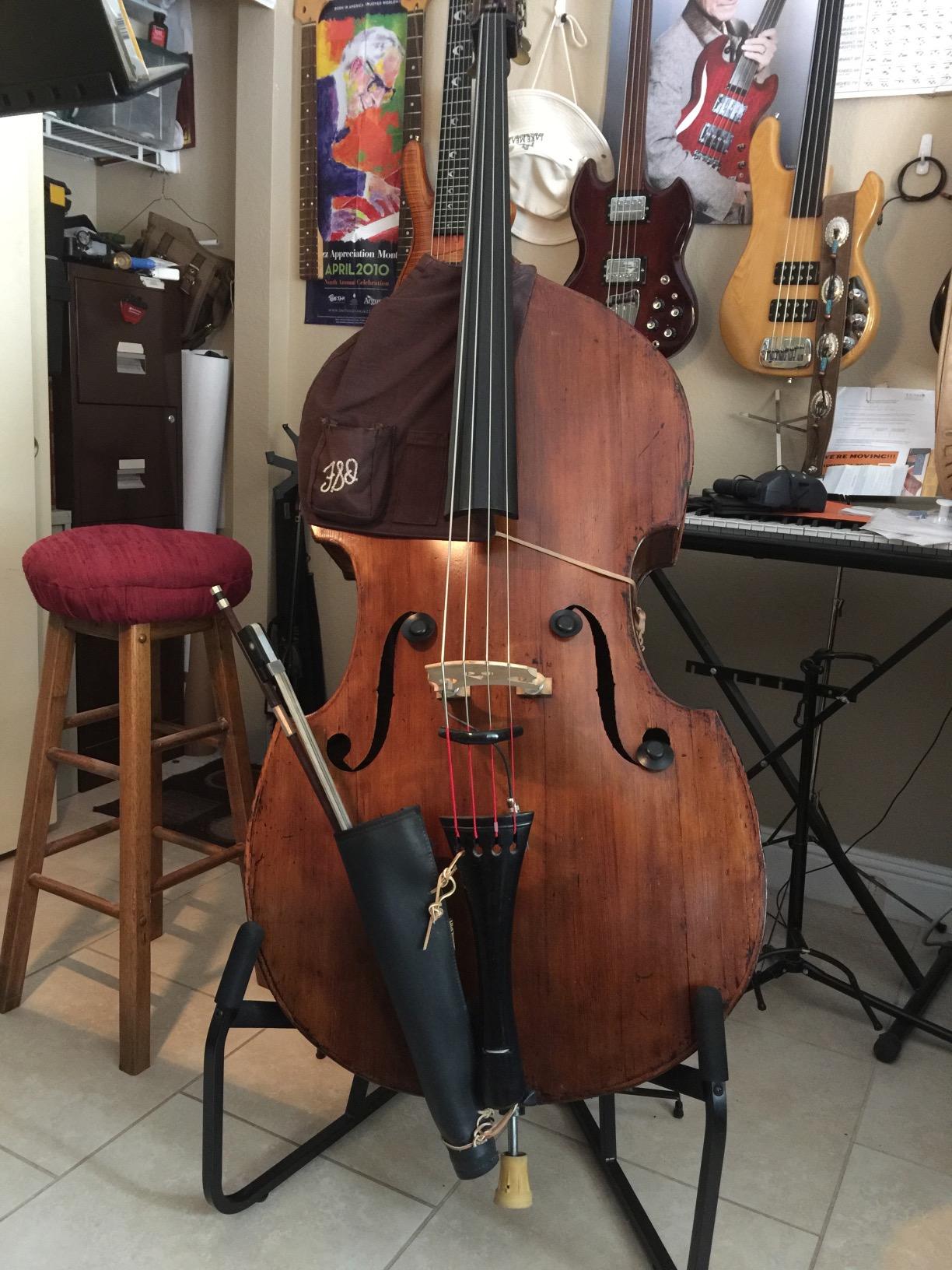 Hercules DS590B Double Bass Stand, Black customer photo 1