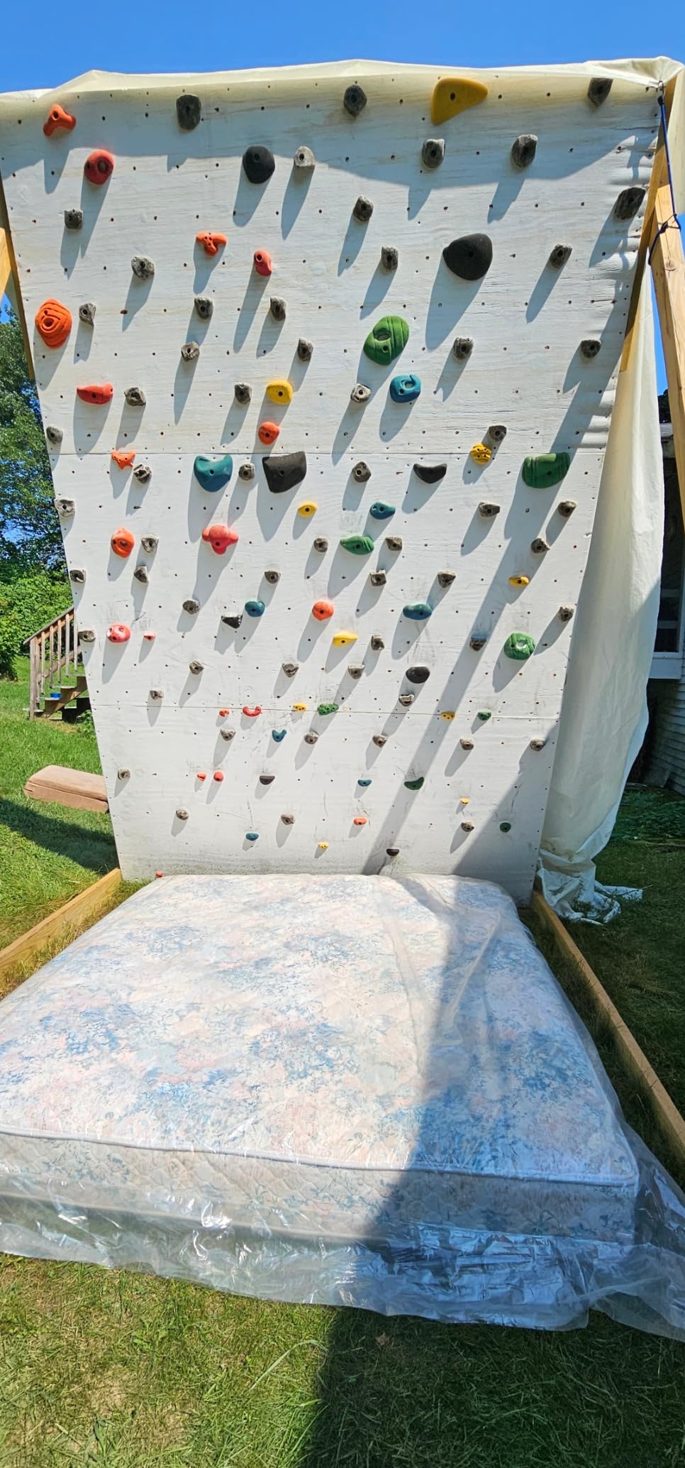 100 Large Rock Climbing Holds with Hardware (100 Bolts and 100 T-Nuts) customer photo 2