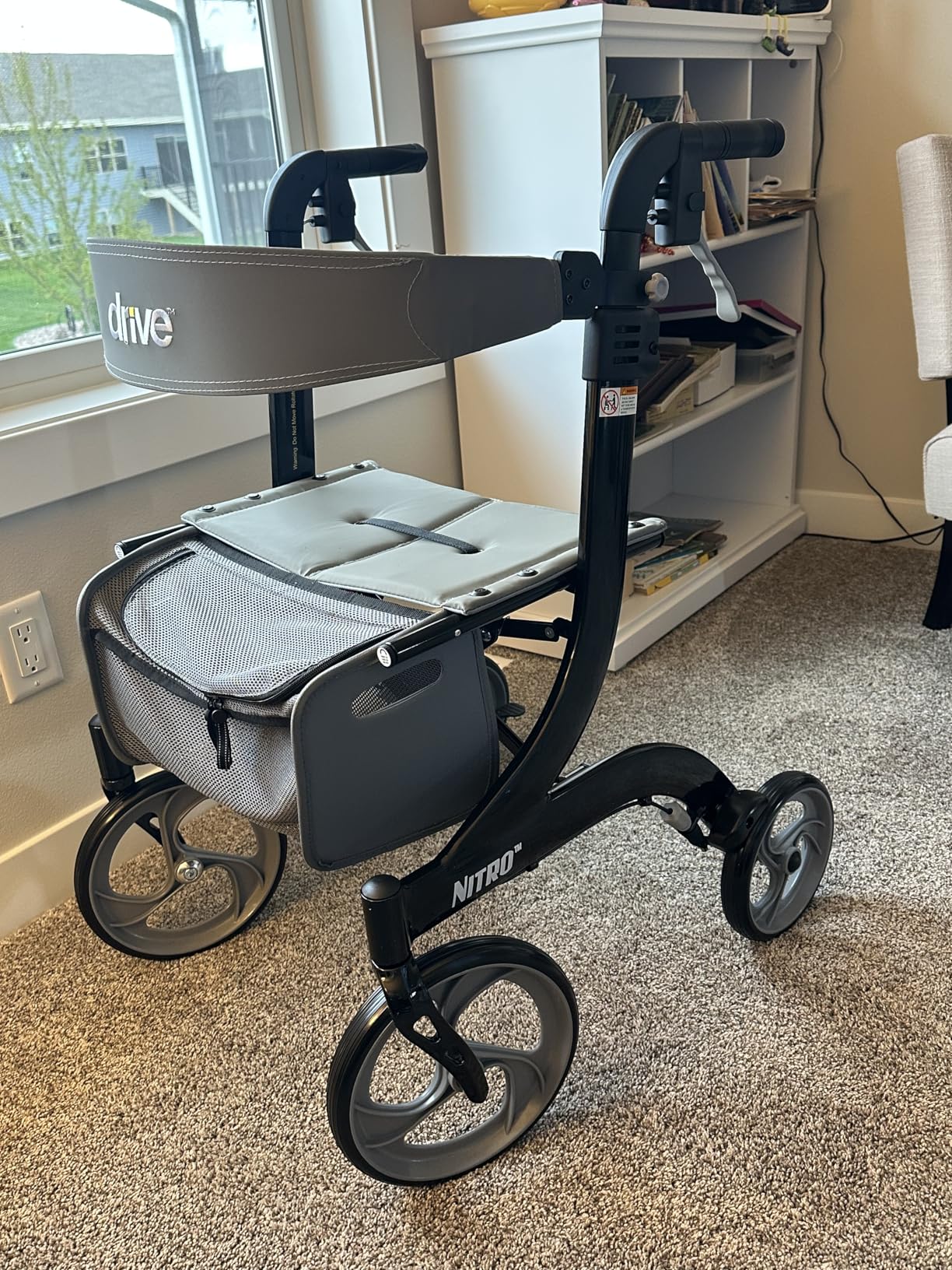 Drive Medical RTL10266BK Nitro Foldable Rollator Walker with Seat, Standard Height, Black customer photo 1
